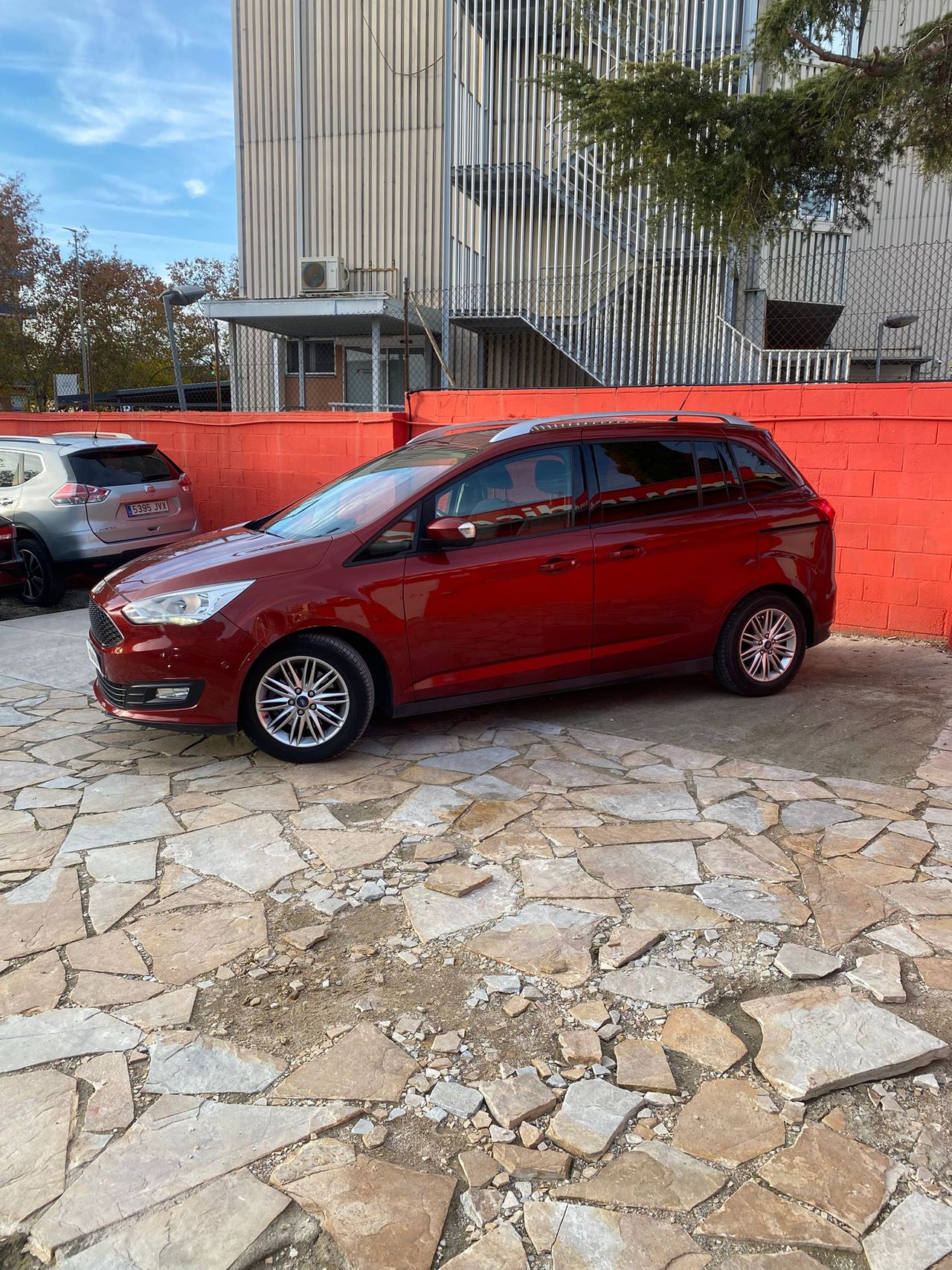 Ford Grand C-MAX 1.5 TDCi 88kW (120CV) Trend+ - Foto 7