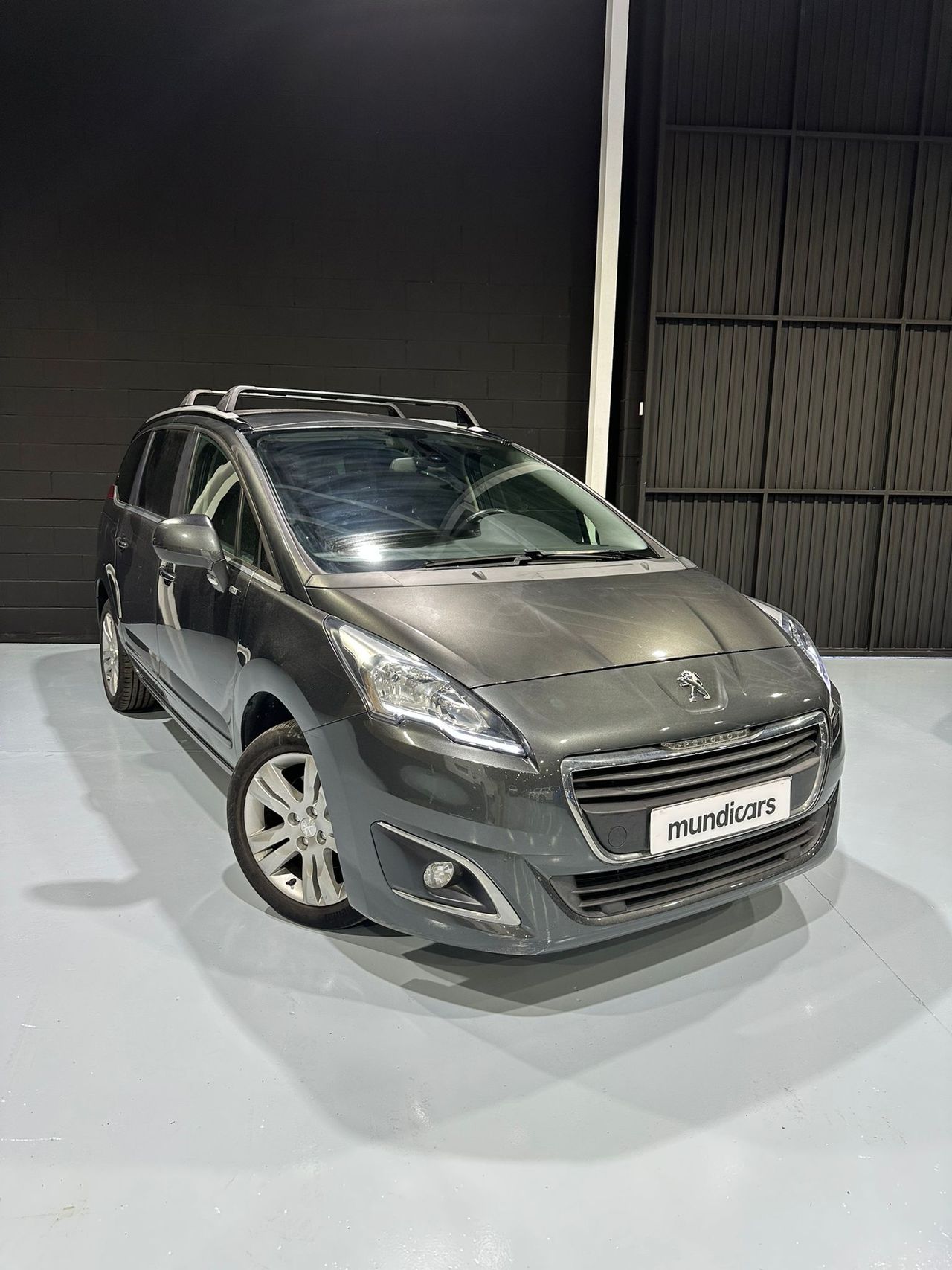 Peugeot 5008 Style 1.6 BlueHDi 120 FAP - Foto 8