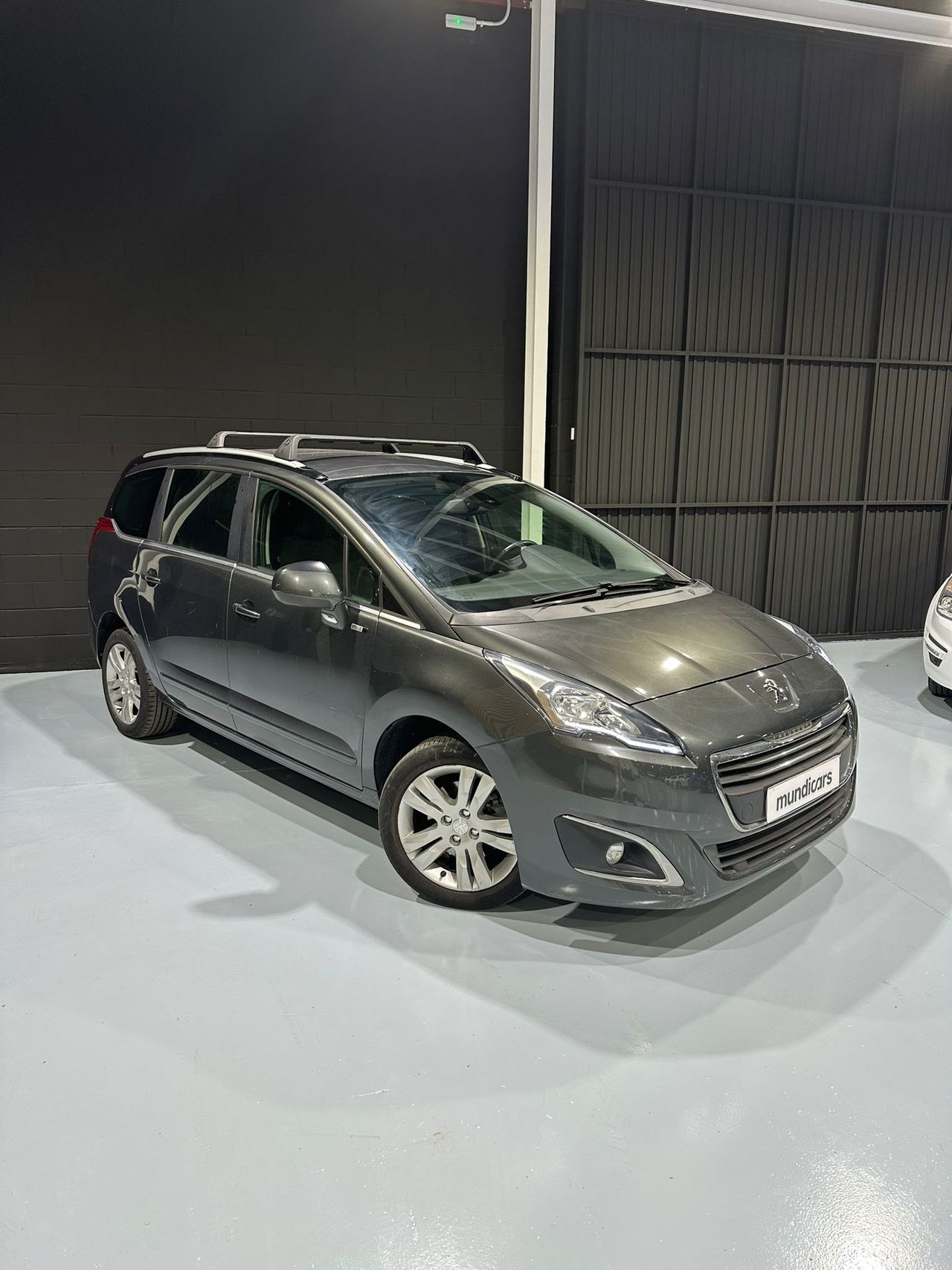 Peugeot 5008 Style 1.6 BlueHDi 120 FAP - Foto 3