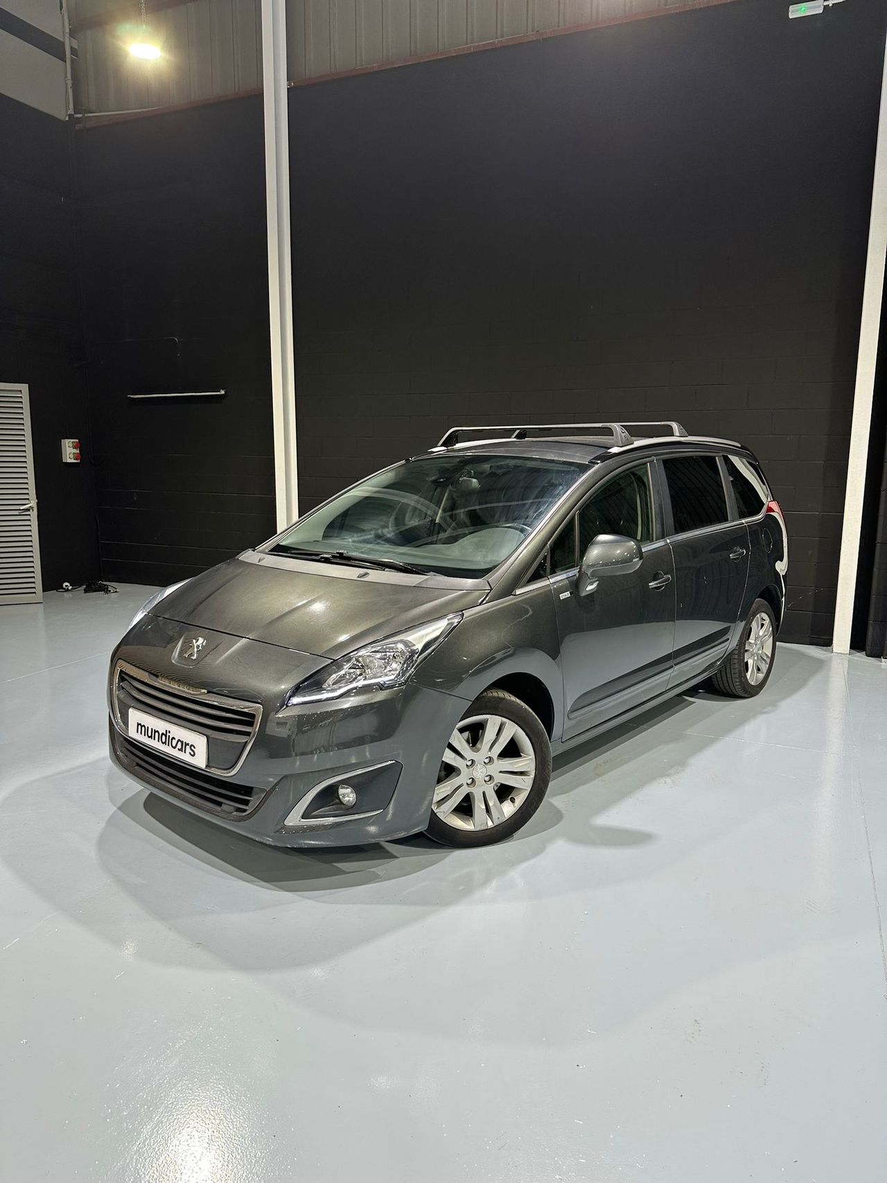 Peugeot 5008 Style 1.6 BlueHDi 120 FAP - Foto 6