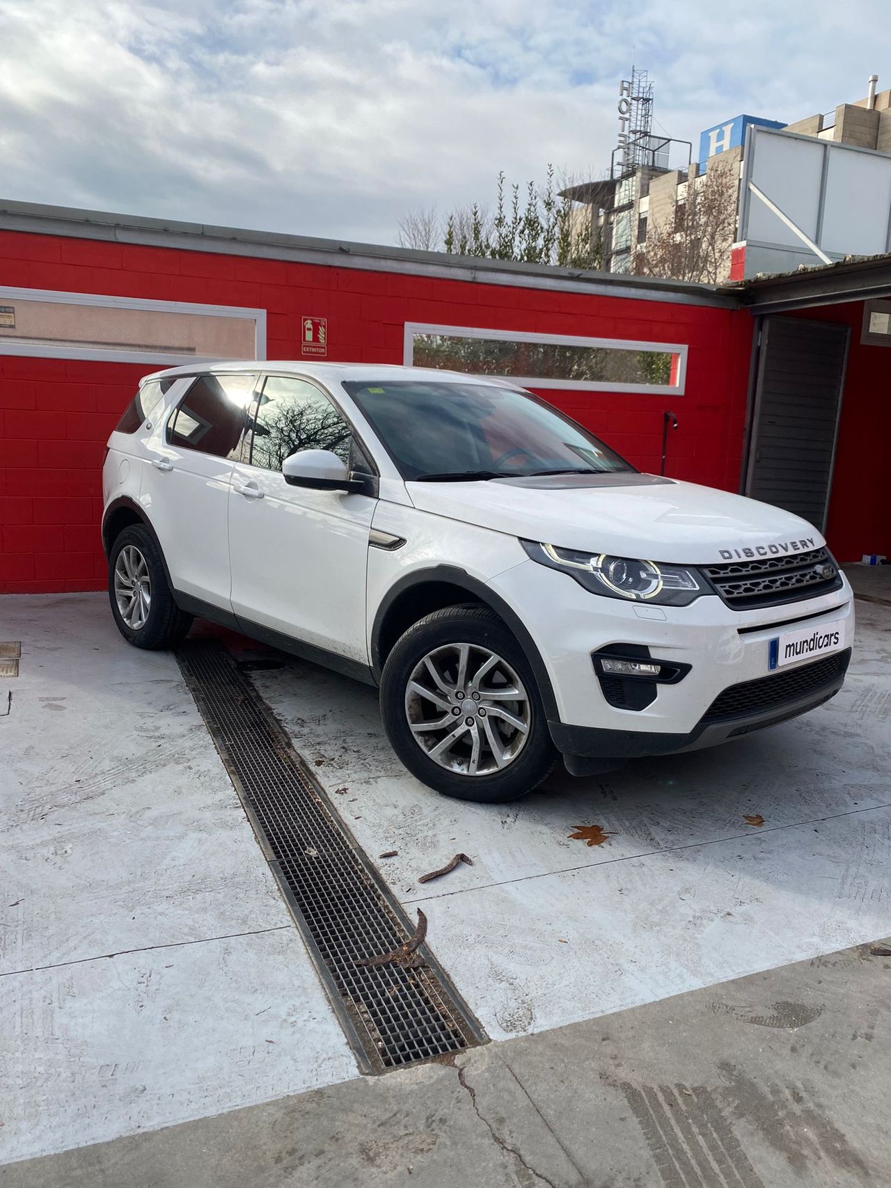 Land-Rover Discovery Sport 2.0L TD4 110kW (150CV) 4x4 HSE - Foto 5