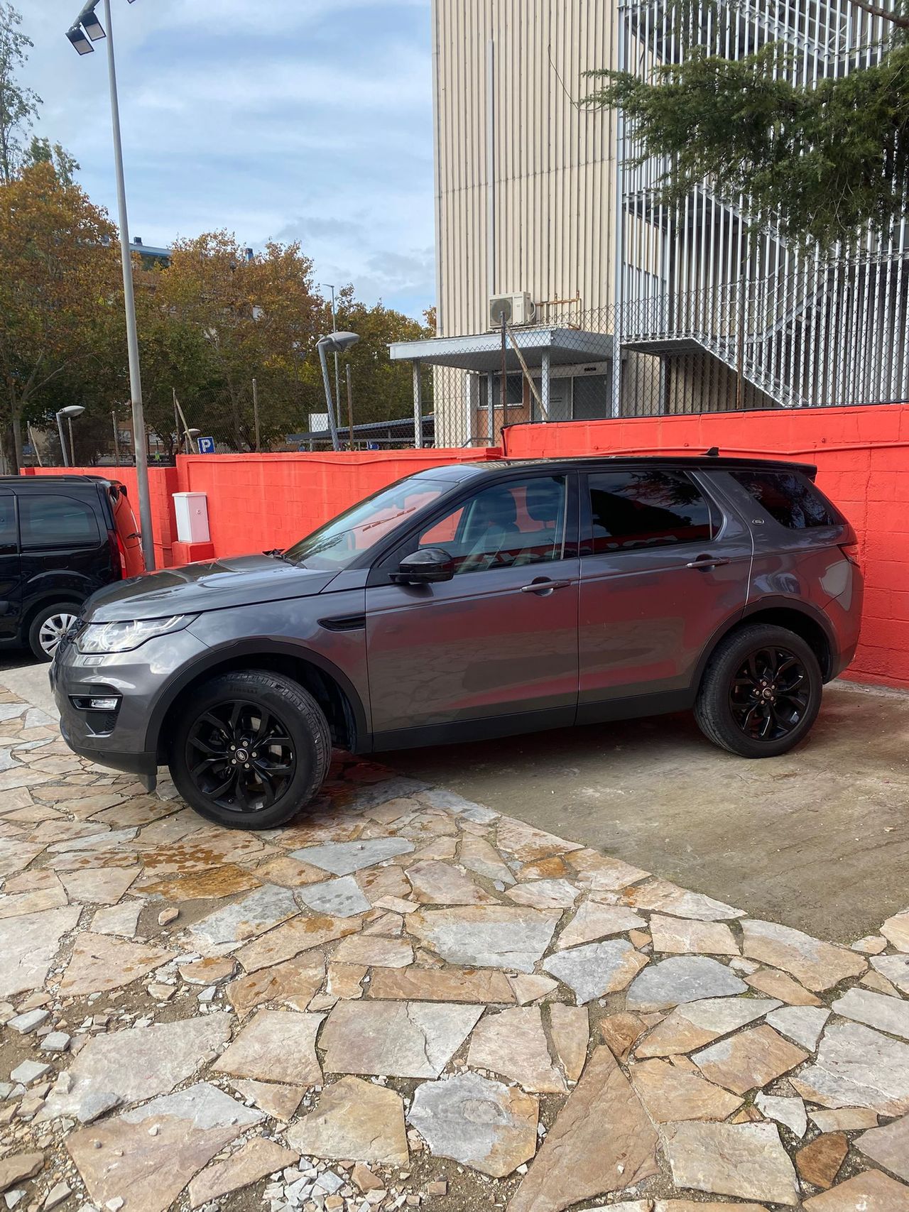 Land-Rover Discovery Sport 2.0L TD4 180CV 4x4 HSE Luxury - Foto 8