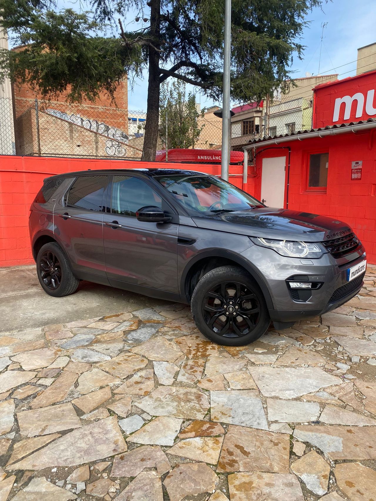 Land-Rover Discovery Sport 2.0L TD4 180CV 4x4 HSE Luxury - Foto 4