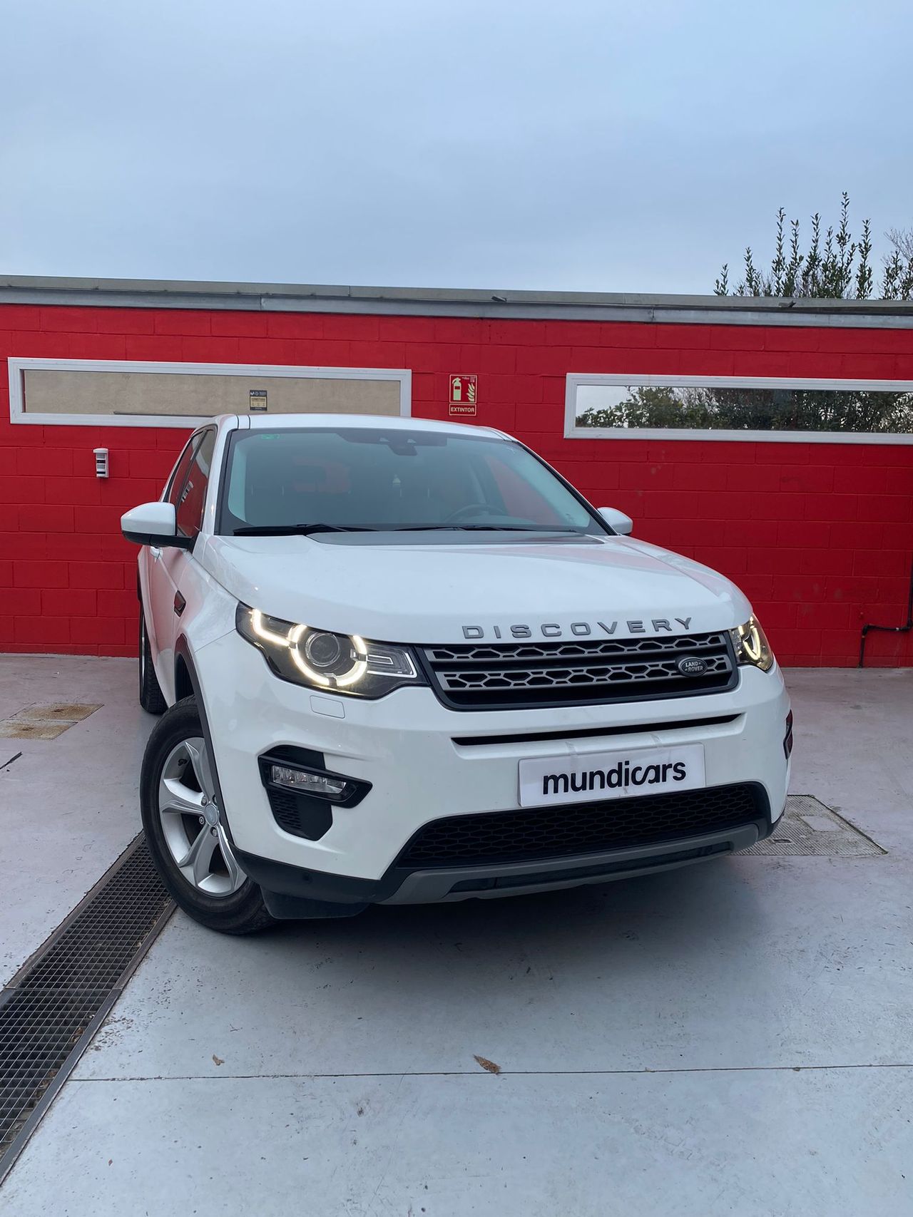 Land-Rover Discovery Sport 2.0L TD4 150CV 4x4 SE - Foto 3