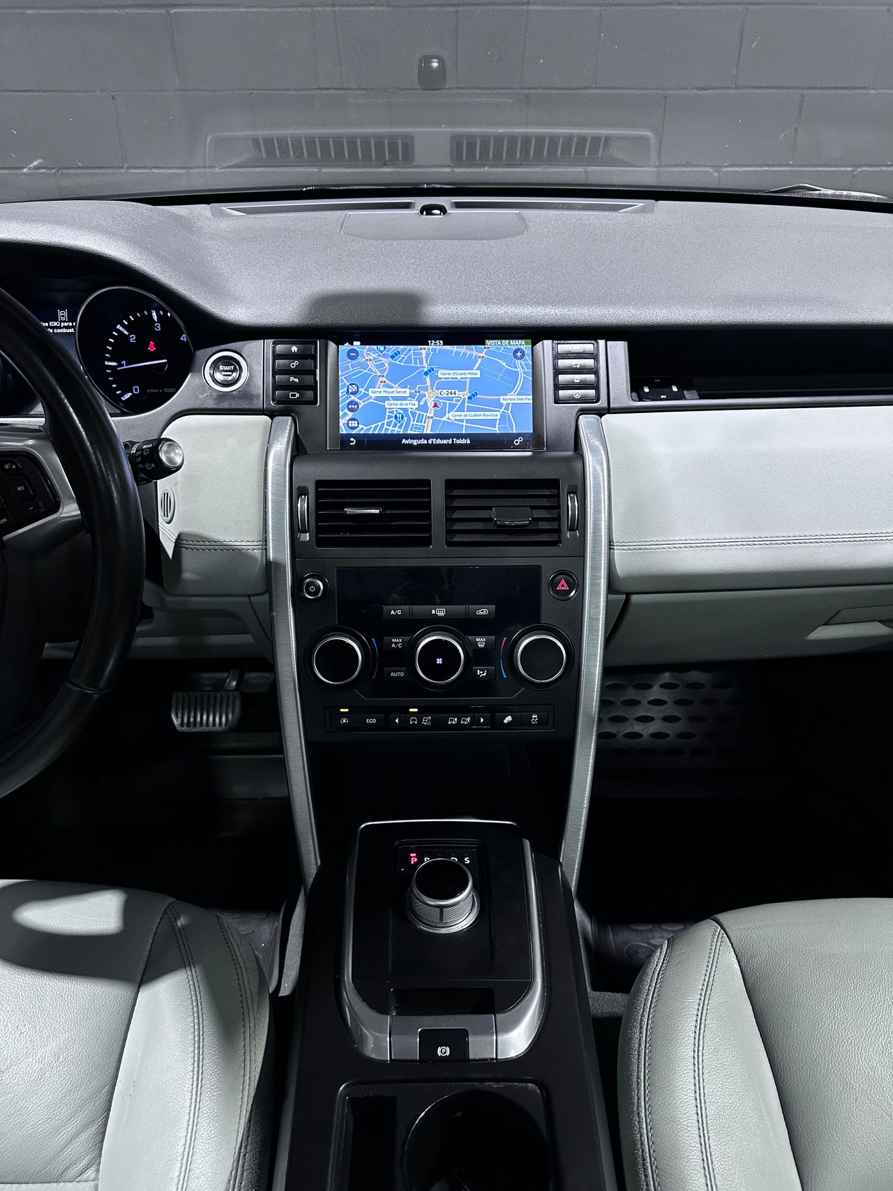Land-Rover Discovery Sport 2.0L TD4 150CV 4x4 SE - Foto 15