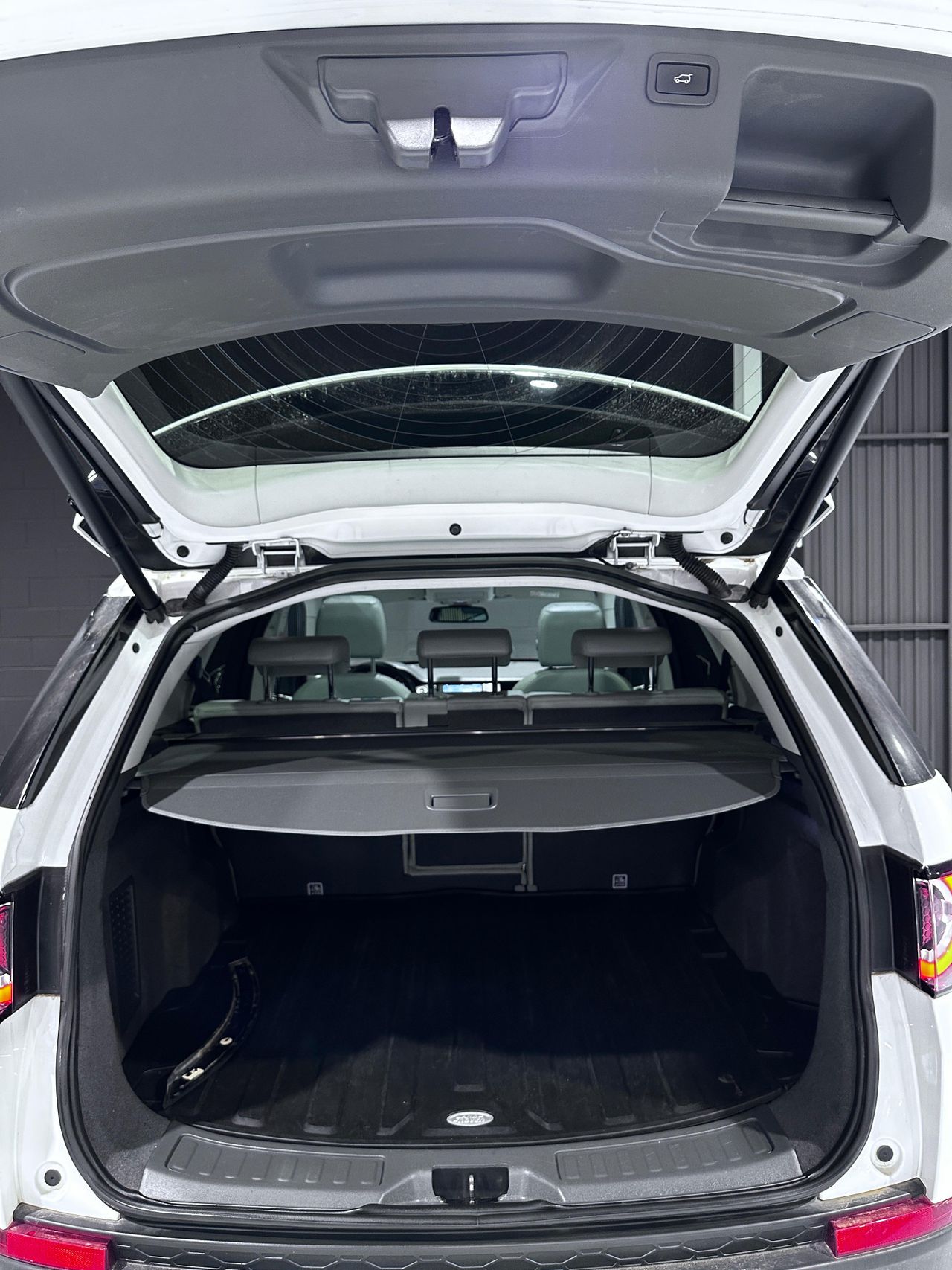 Land-Rover Discovery Sport 2.0L TD4 150CV 4x4 SE - Foto 16