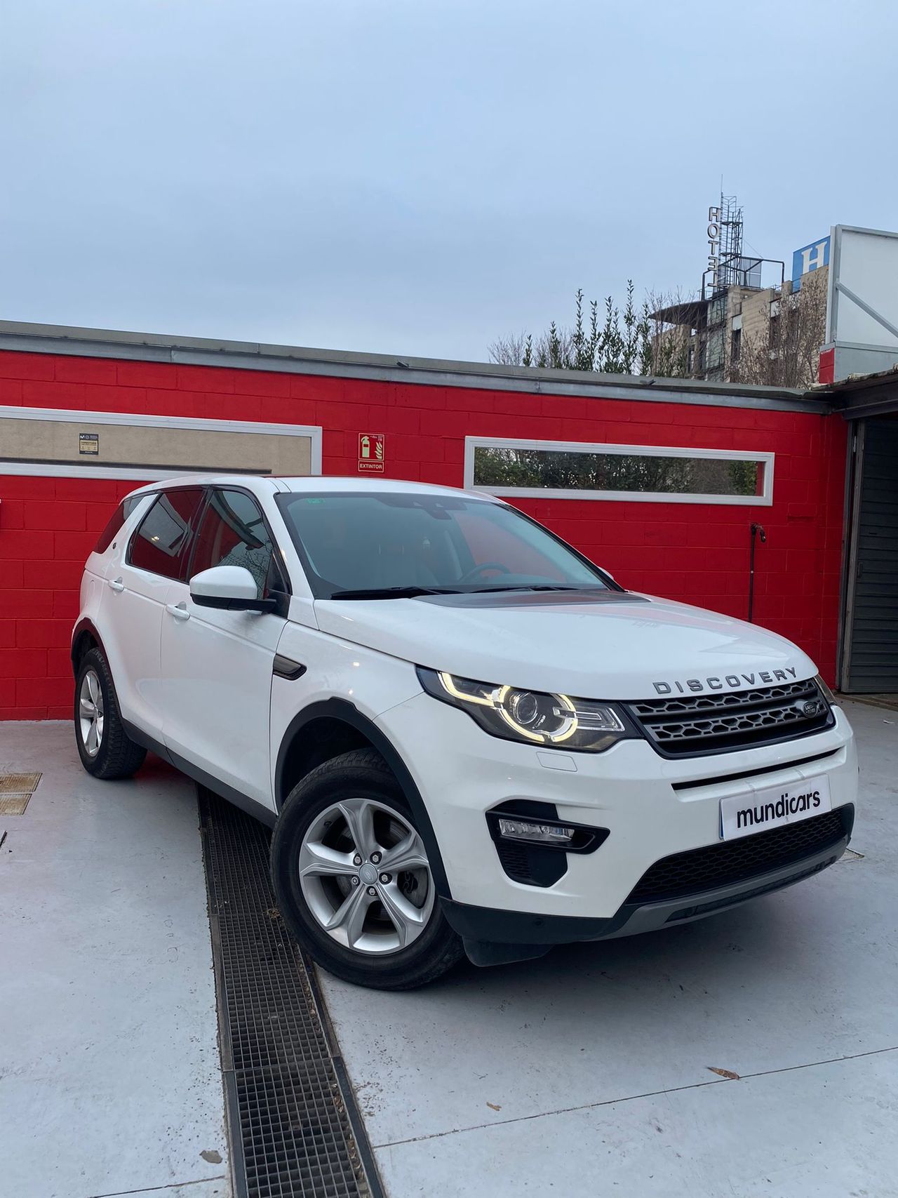 Land-Rover Discovery Sport 2.0L TD4 150CV 4x4 SE - Foto 4