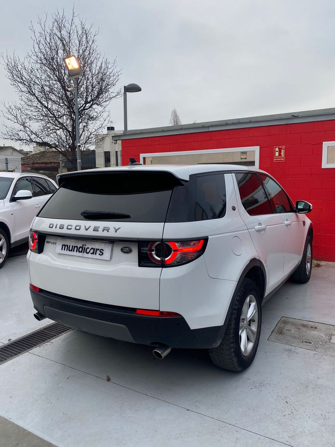 Land-Rover Discovery Sport 2.0L TD4 150CV 4x4 SE - Foto 11