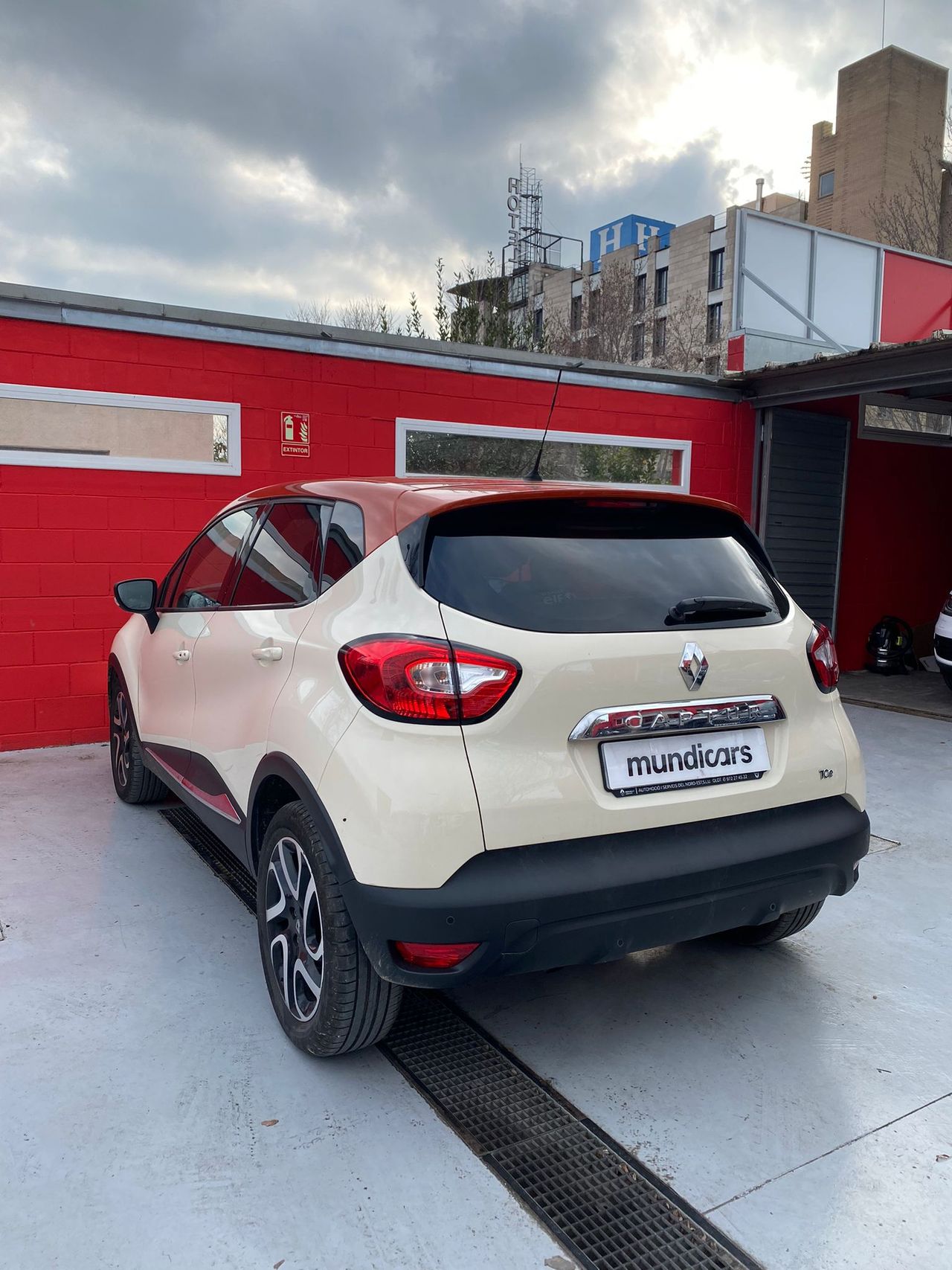 Renault Captur Zen TCe 120 EDC - Foto 13