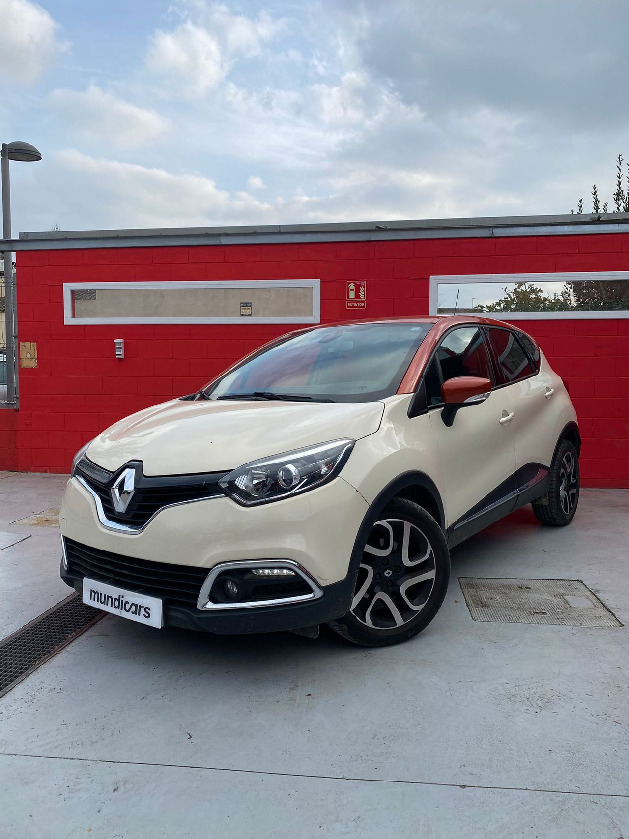 Renault Captur Zen TCe 120 EDC - Foto 9