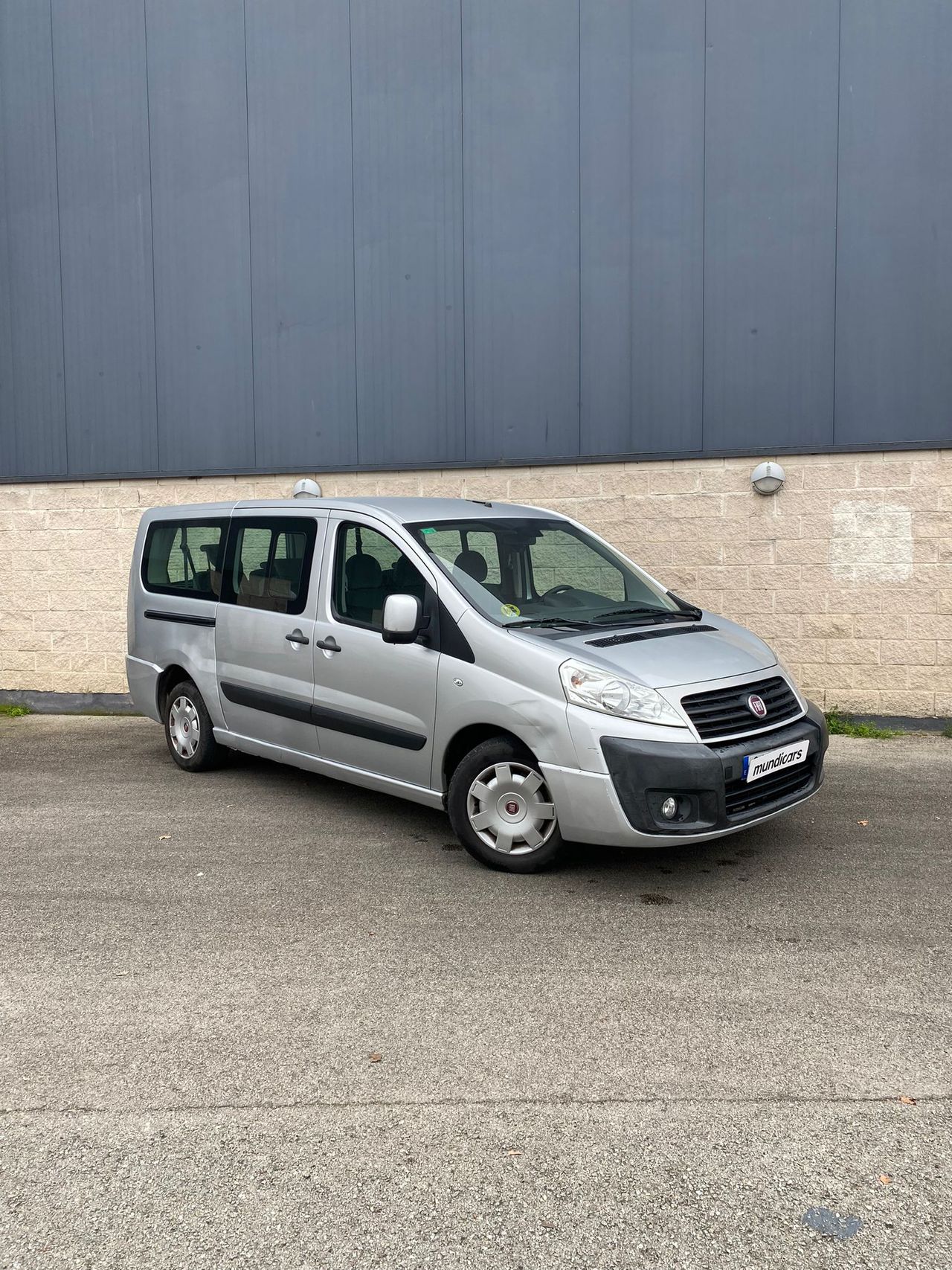 Fiat Scudo 2.0 JTDM Panorama Family L2H1 130 Multijet  - Foto 3