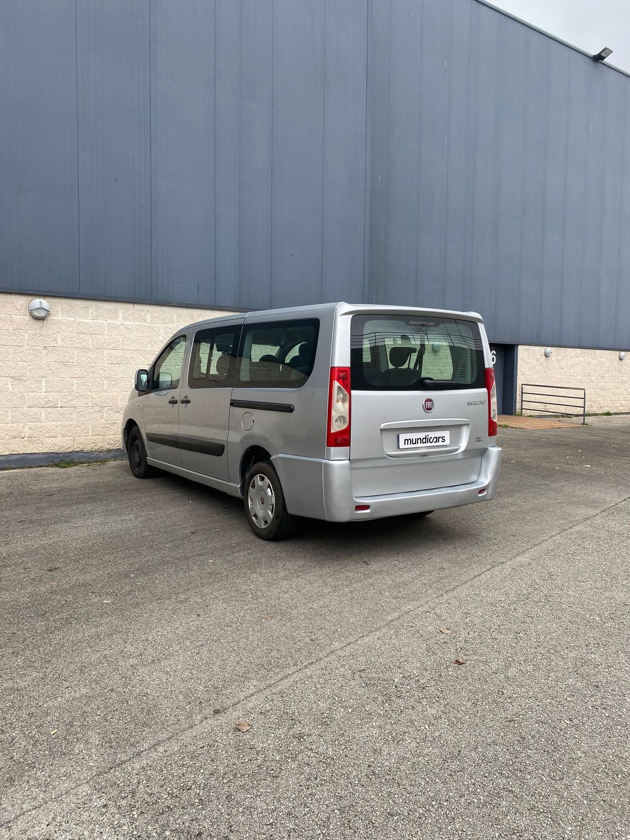 Fiat Scudo 2.0 JTDM Panorama Family L2H1 130 Multijet  - Foto 7