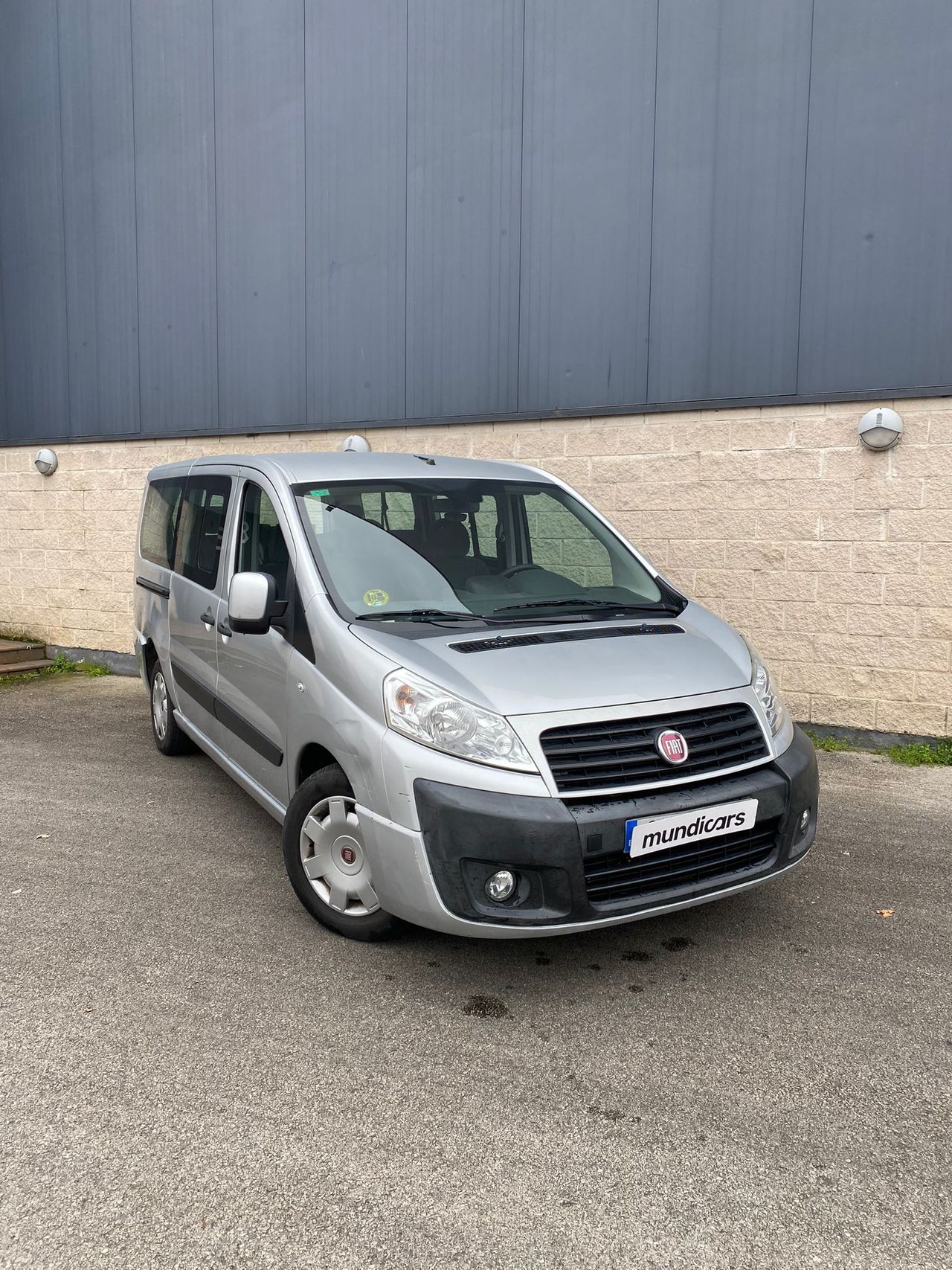 Fiat Scudo 2.0 JTDM Panorama Family L2H1 130 Multijet  - Foto 4