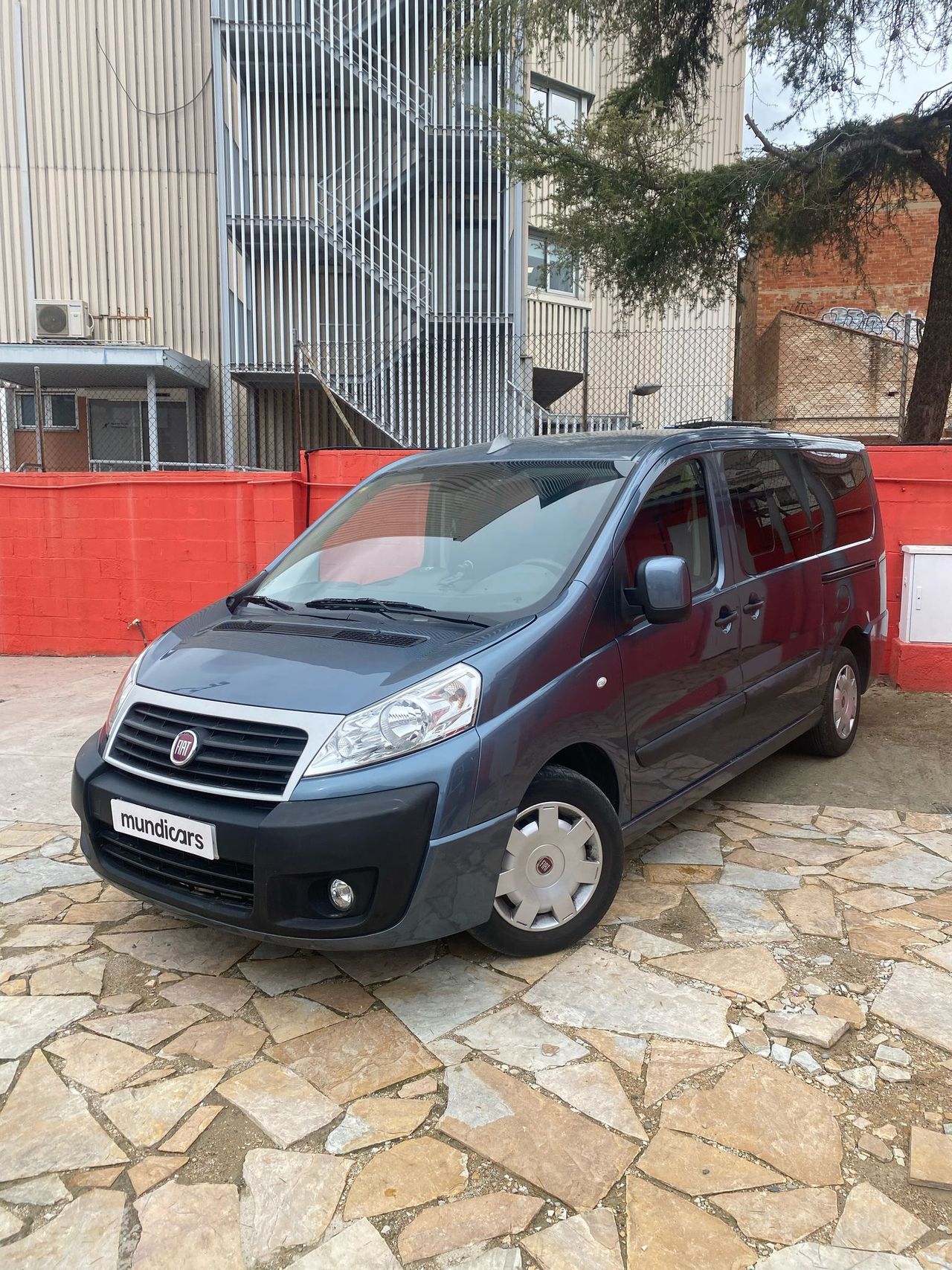Fiat Scudo 2.0 JTDM Panorama Family L2H1 130 Multijet  - Foto 6