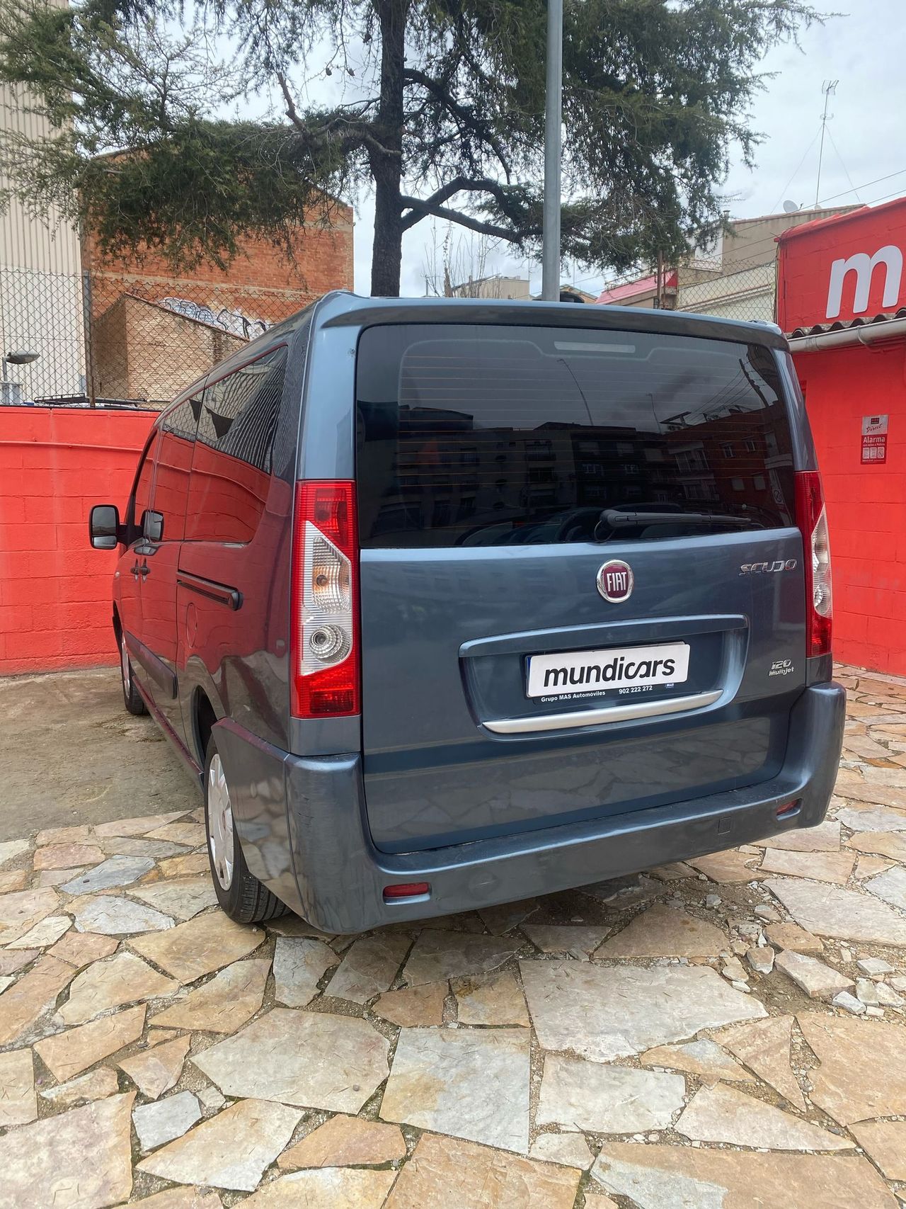 Fiat Scudo 2.0 JTDM Panorama Family L2H1 130 Multijet  - Foto 10