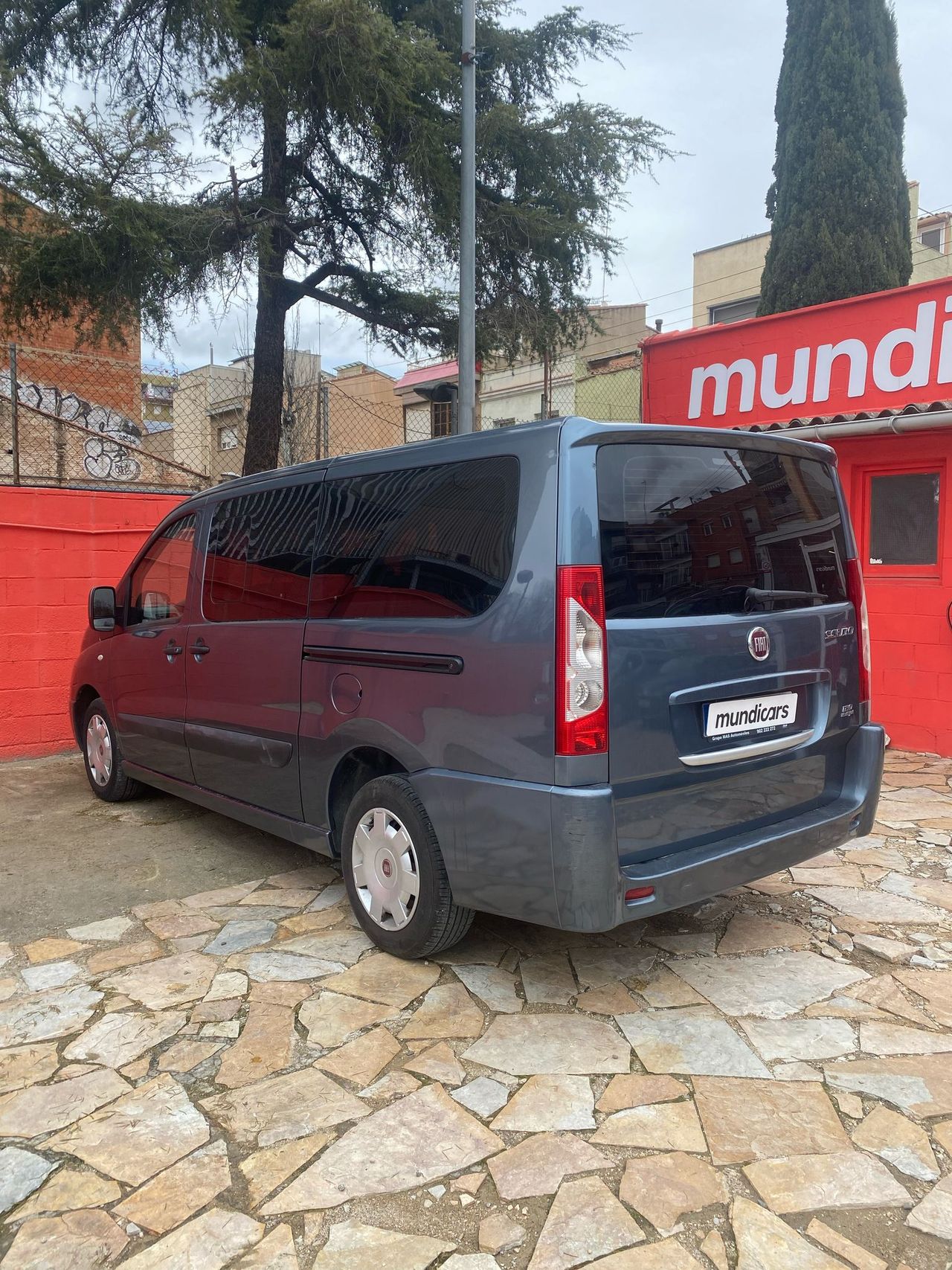 Fiat Scudo 2.0 JTDM Panorama Family L2H1 130 Multijet  - Foto 9