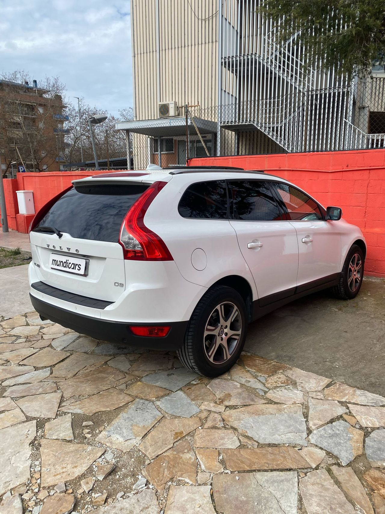 Volvo XC60 2.0 D3 Momentum Auto - Foto 11