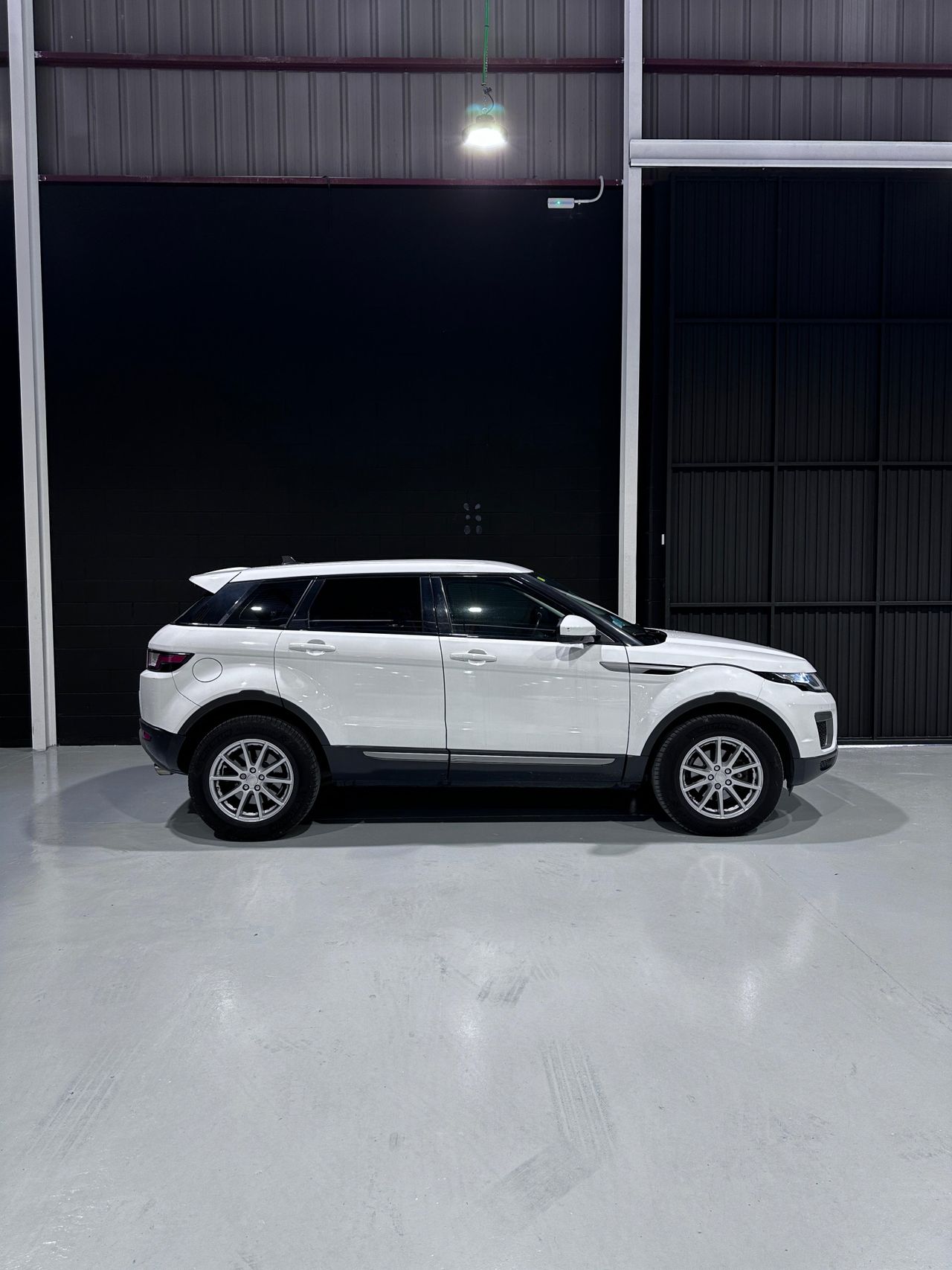 Land-Rover Range Rover Evoque 2.0L eD4 Diesel 150CV 4x2 SE - Foto 7