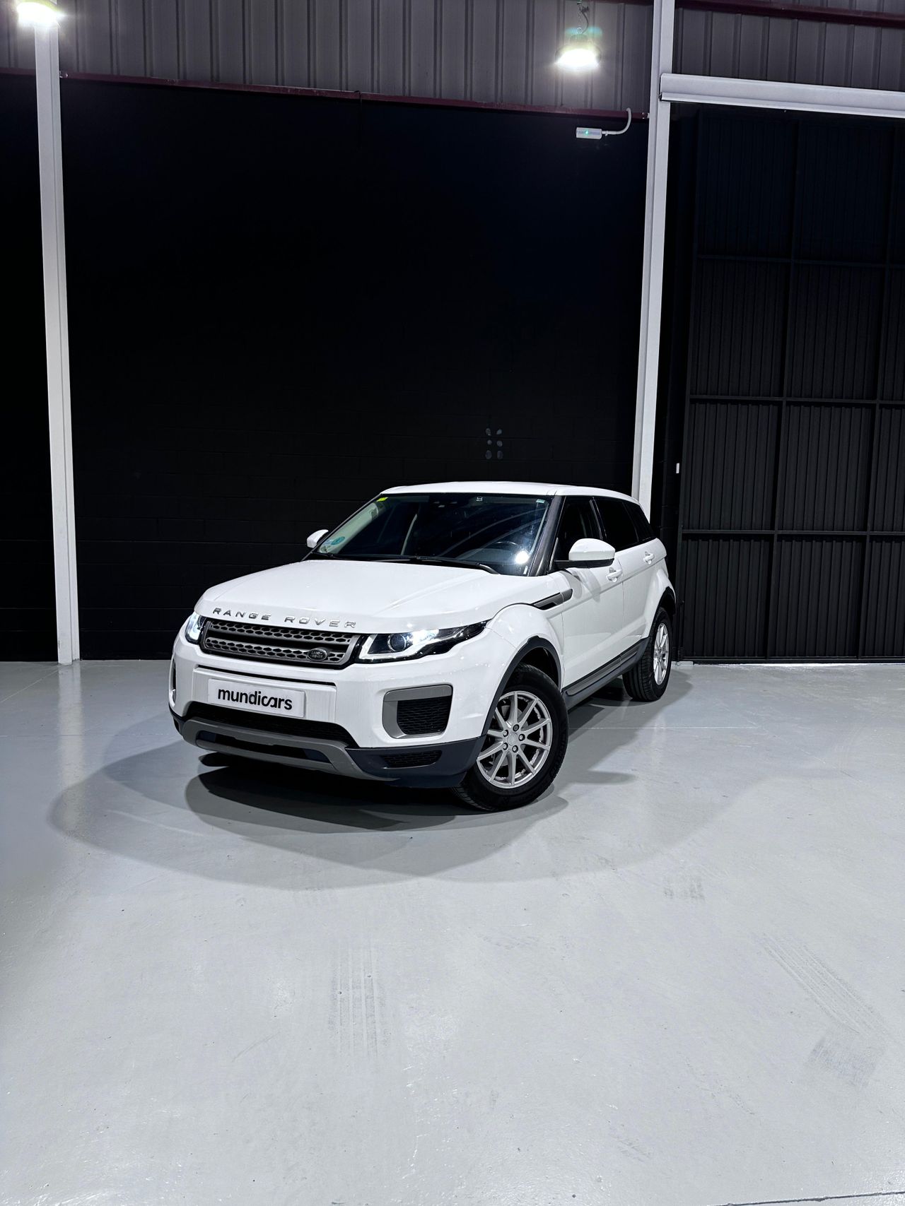 Land-Rover Range Rover Evoque 2.0L eD4 Diesel 150CV 4x2 SE - Foto 5