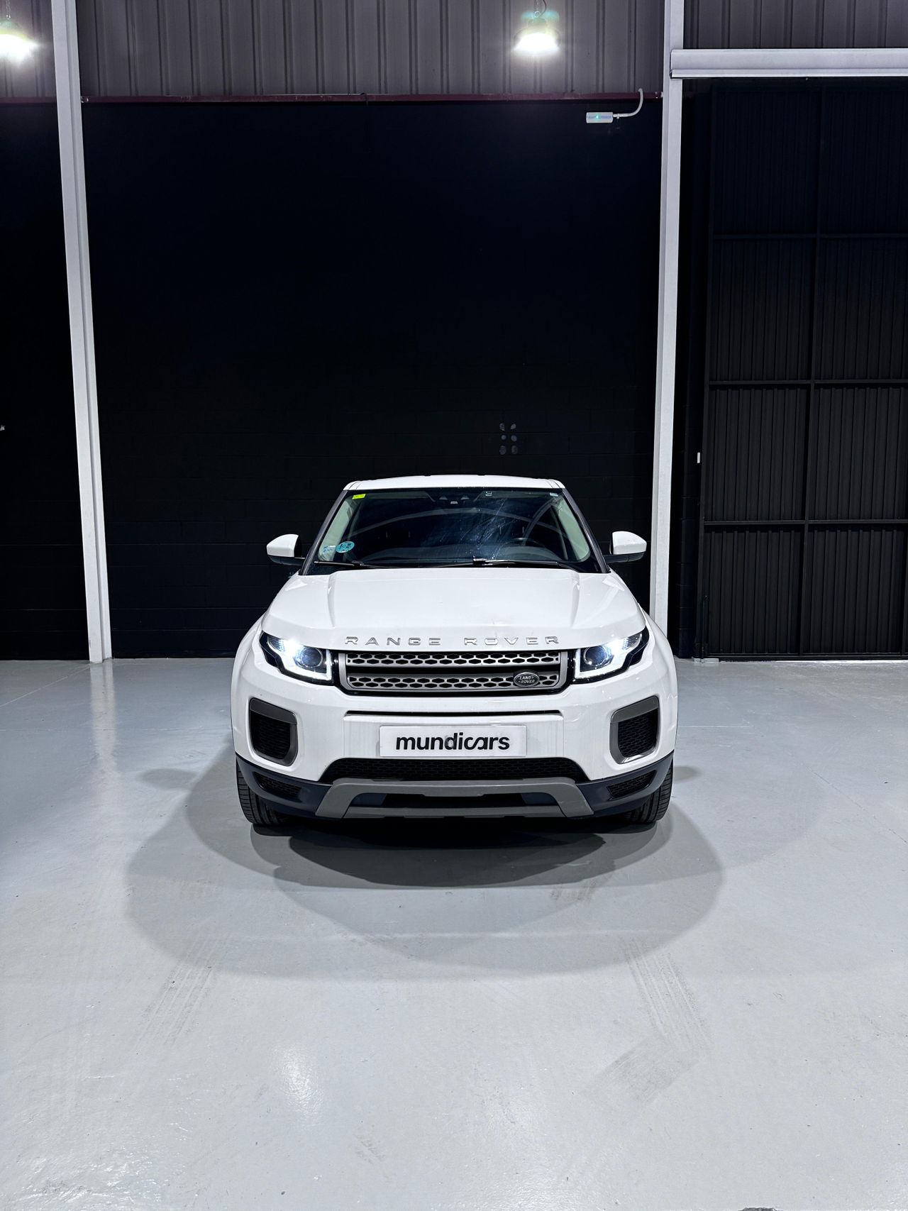 Land-Rover Range Rover Evoque 2.0L eD4 Diesel 150CV 4x2 SE - Foto 4