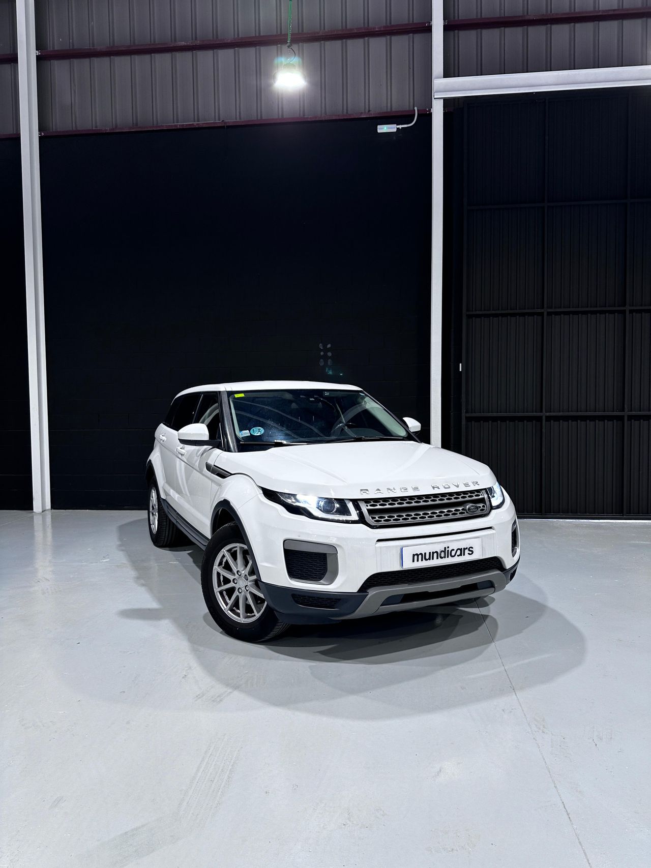 Land-Rover Range Rover Evoque 2.0L eD4 Diesel 150CV 4x2 SE - Foto 3
