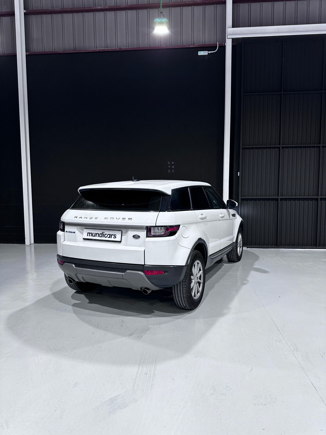 Land-Rover Range Rover Evoque 2.0L eD4 Diesel 150CV 4x2 SE - Foto 8