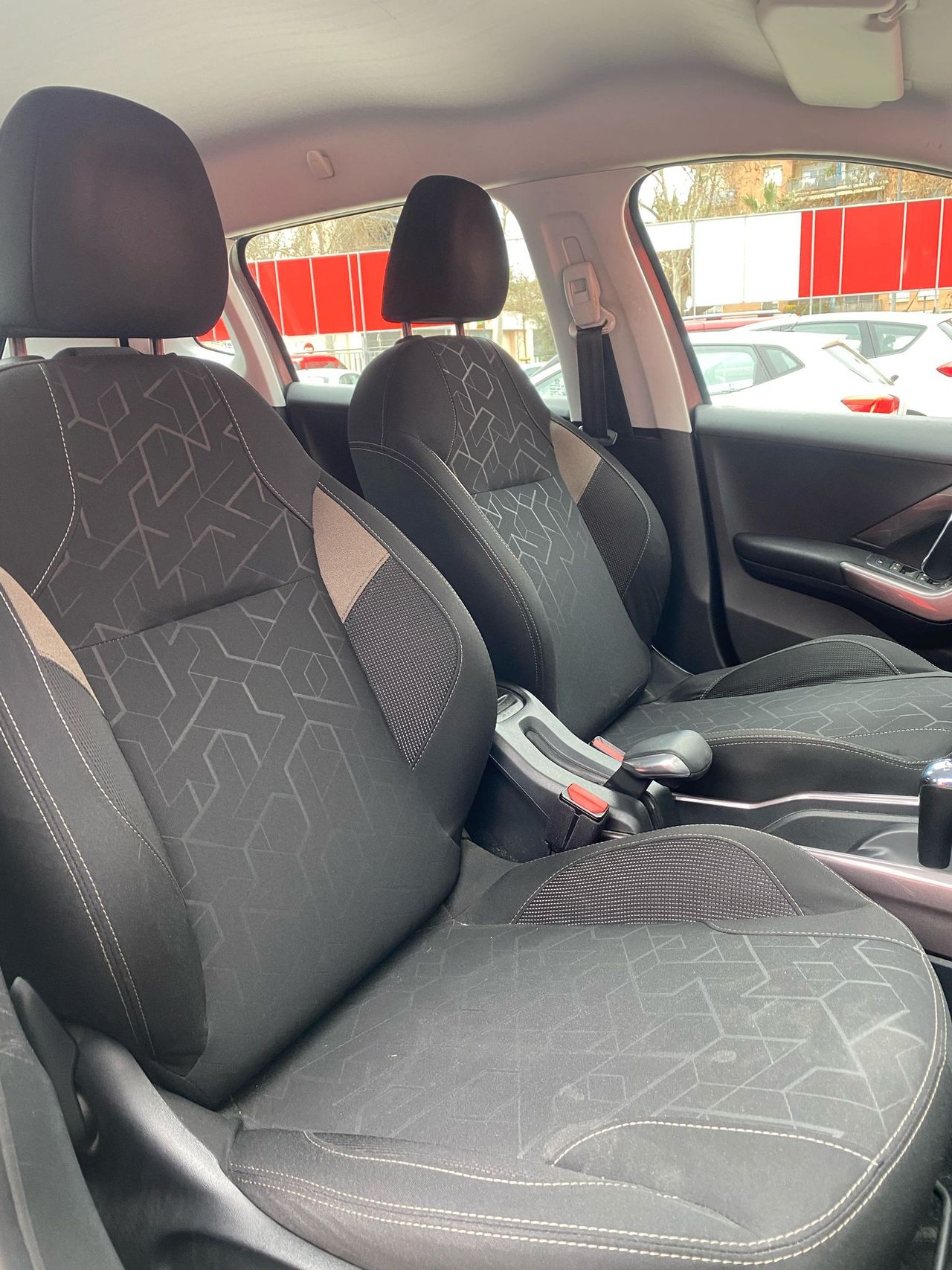 Peugeot 2008 Active 1.6 e-HDi 92 ETG6 - Foto 17