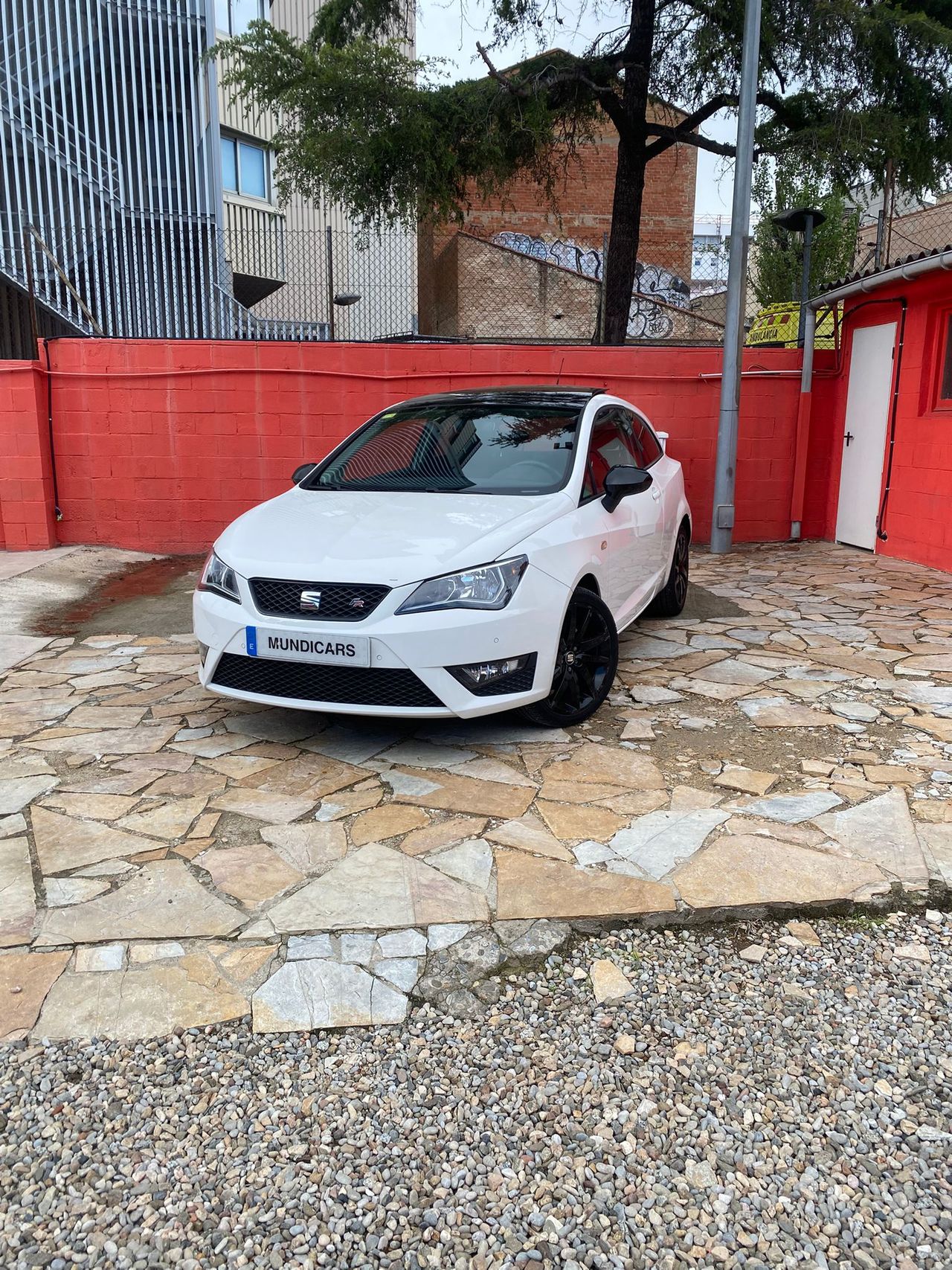 Seat Ibiza SC 1.4 TDI 105cv FR - Foto 7