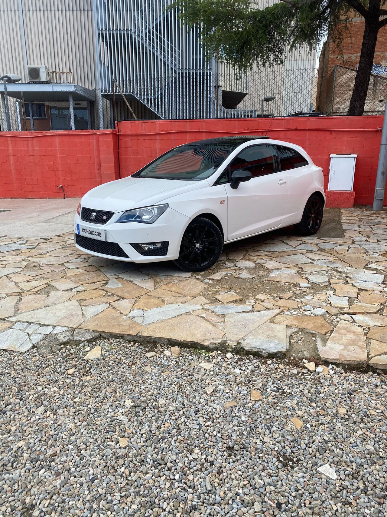 Seat Ibiza SC 1.4 TDI 105cv FR - Foto 6