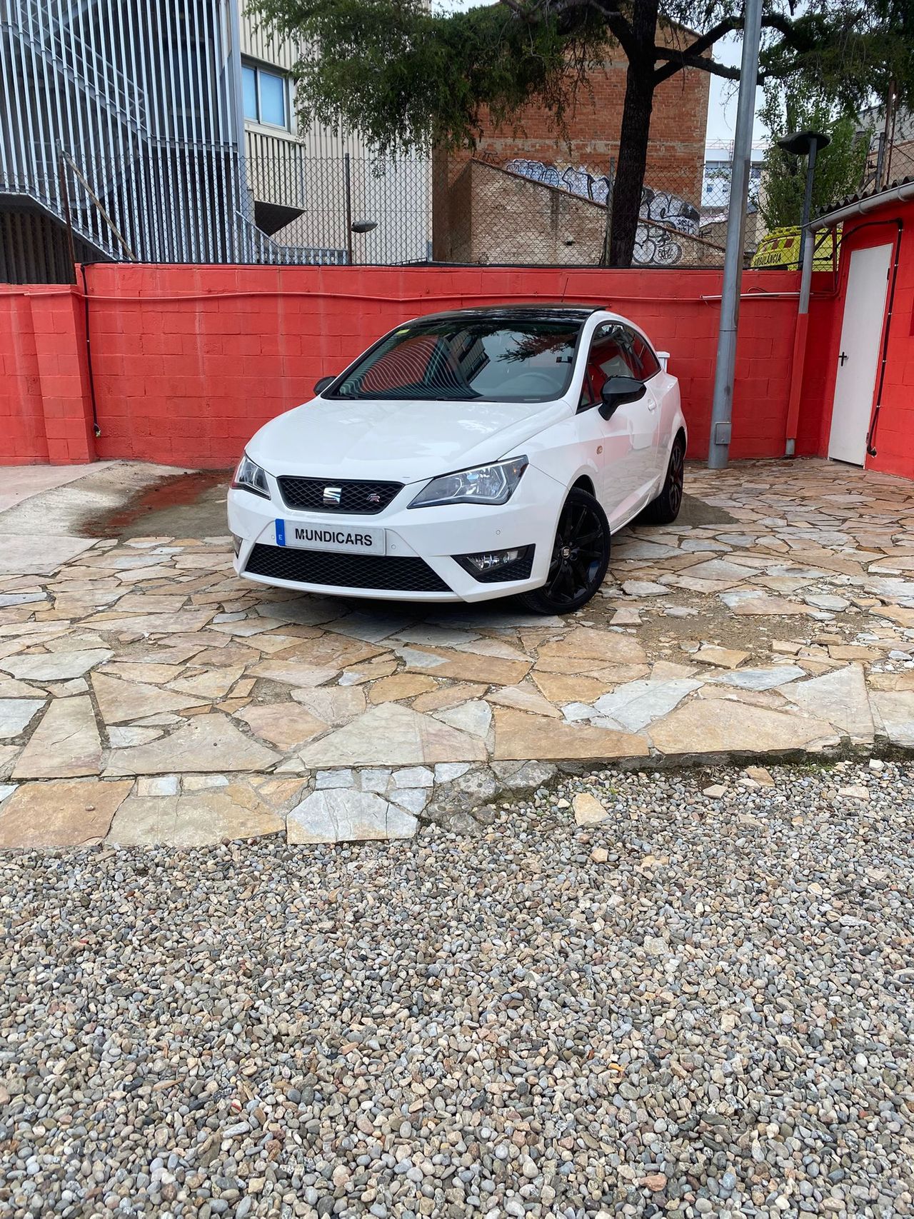 Seat Ibiza SC 1.4 TDI 105cv FR - Foto 9