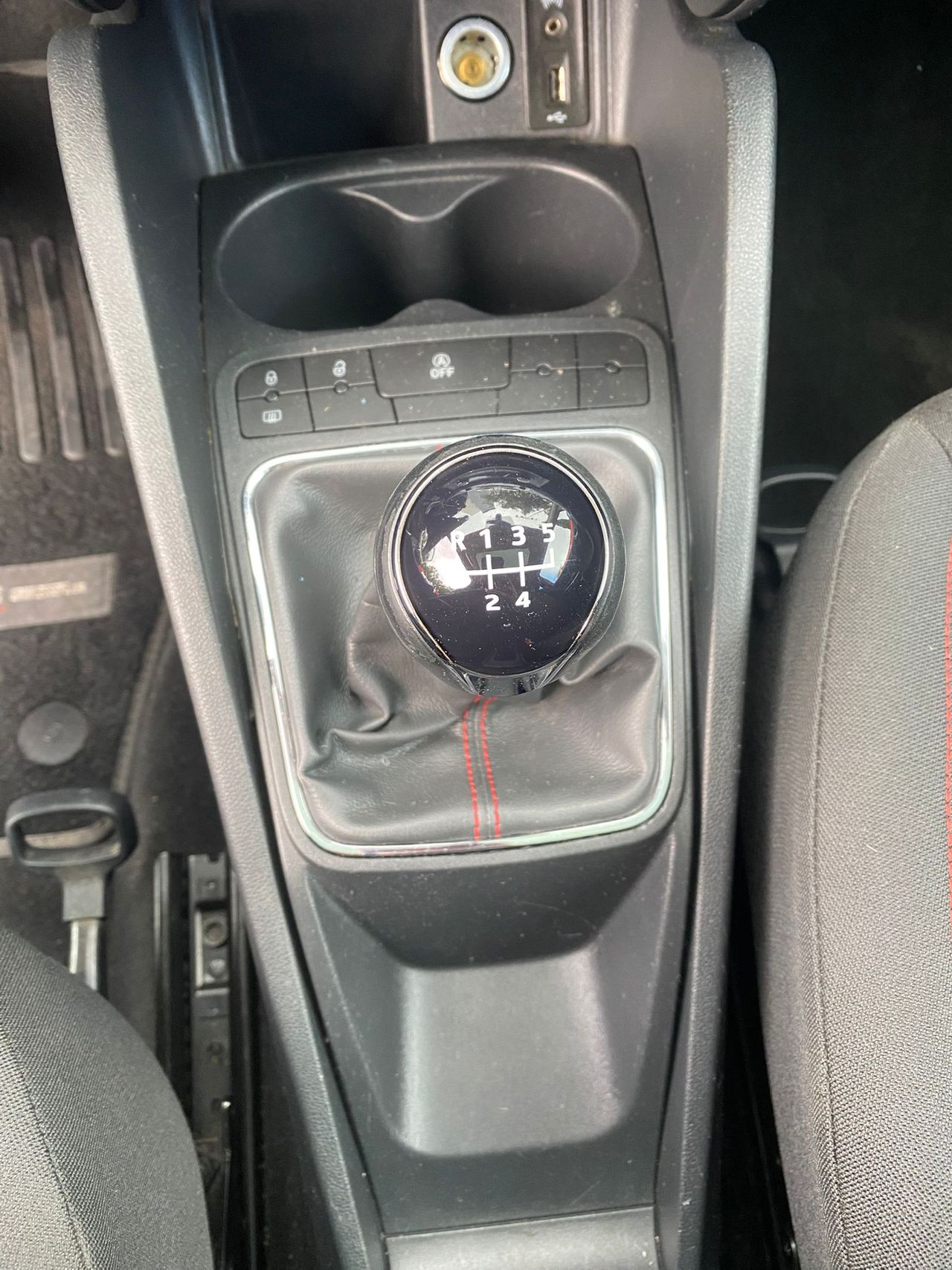 Seat Ibiza SC 1.4 TDI 105cv FR - Foto 14