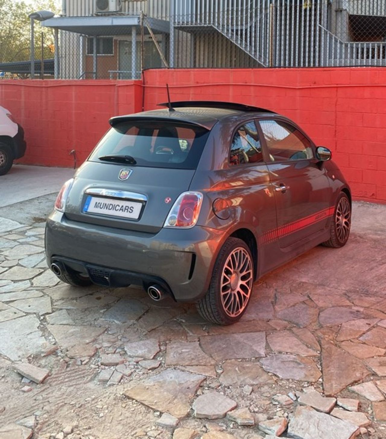 Abarth 500 1.4 16v T-Jet 135cv E6 - Foto 10