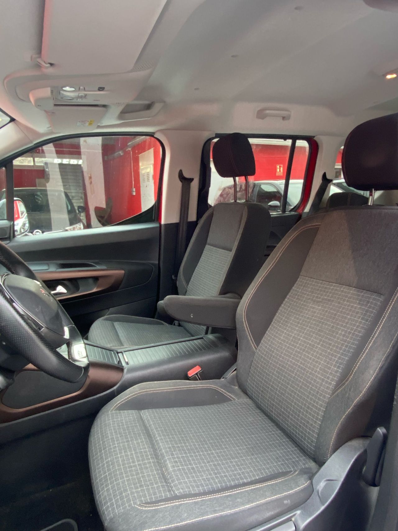 Peugeot Rifter GT Line Standard PureTech 81kW - Foto 15