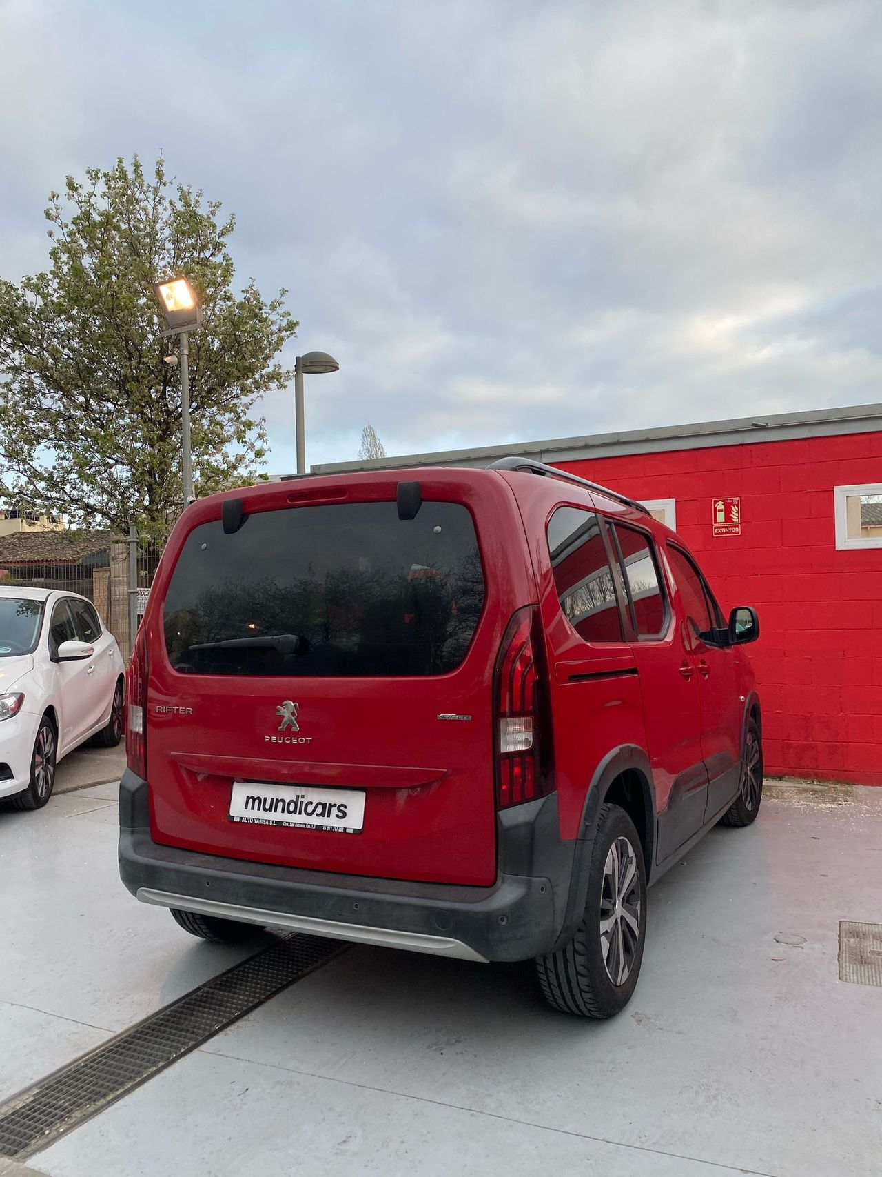 Peugeot Rifter GT Line Standard PureTech 81kW - Foto 13