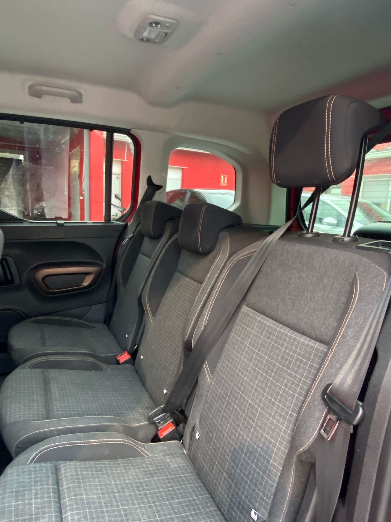 Peugeot Rifter GT Line Standard PureTech 81kW - Foto 16