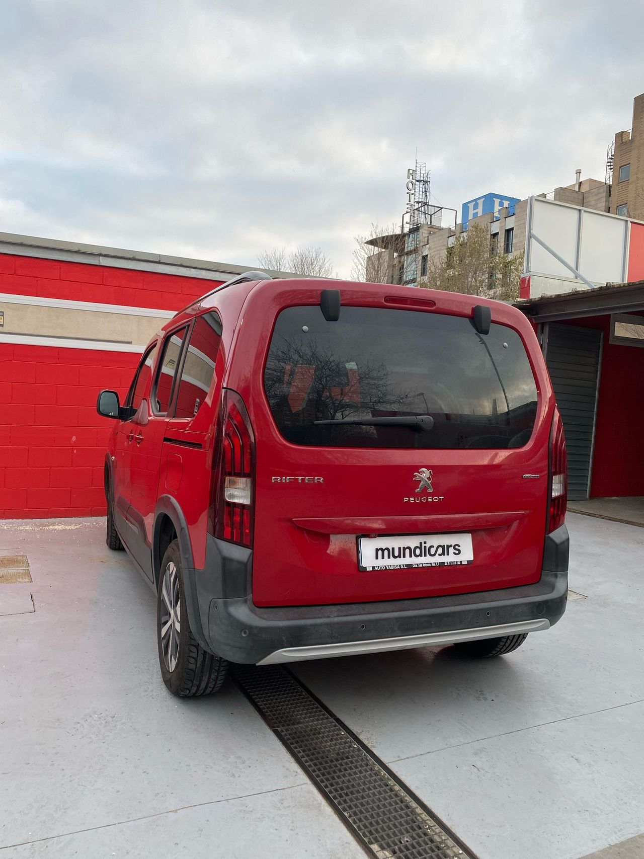 Peugeot Rifter GT Line Standard PureTech 81kW - Foto 9