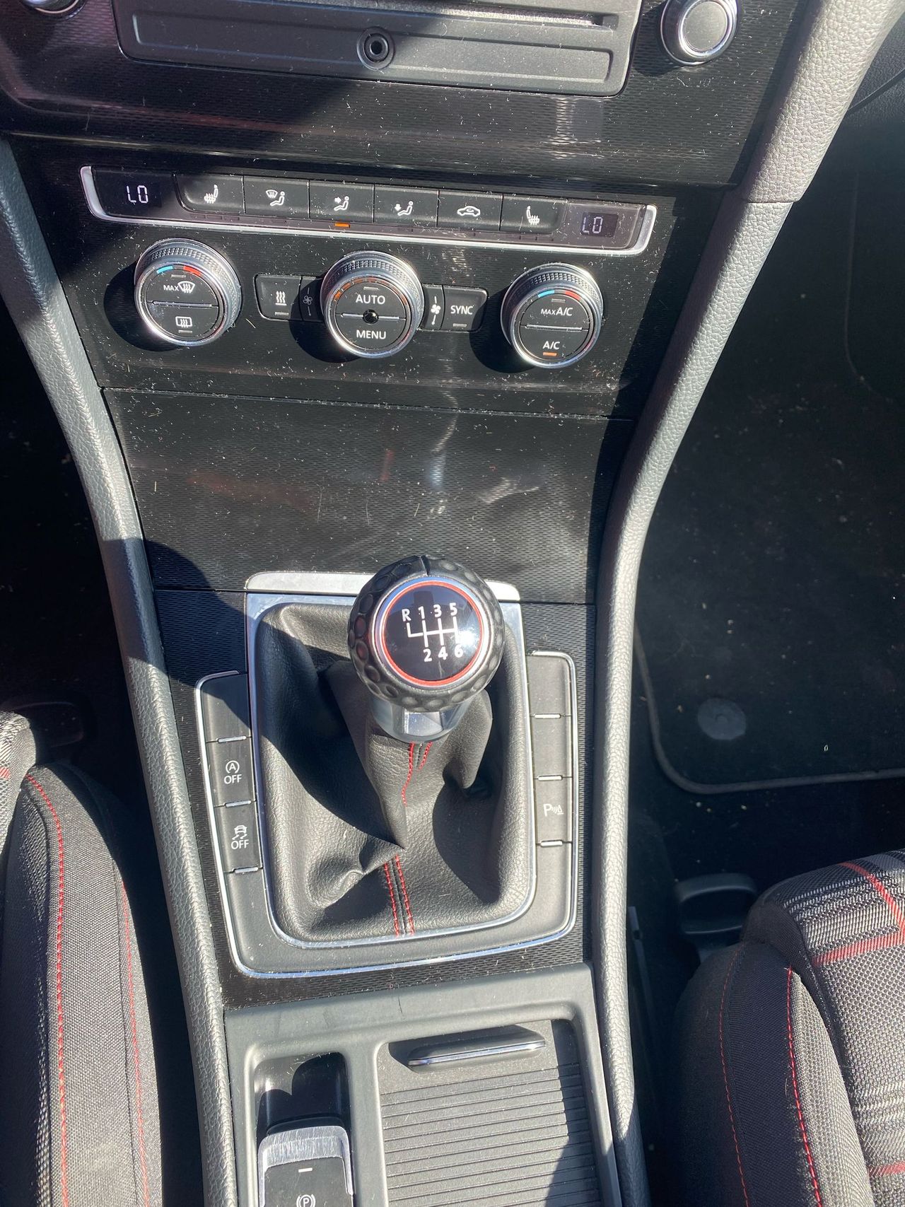 Volkswagen Golf GTI 2.0 TSI 220CV BMT - Foto 15