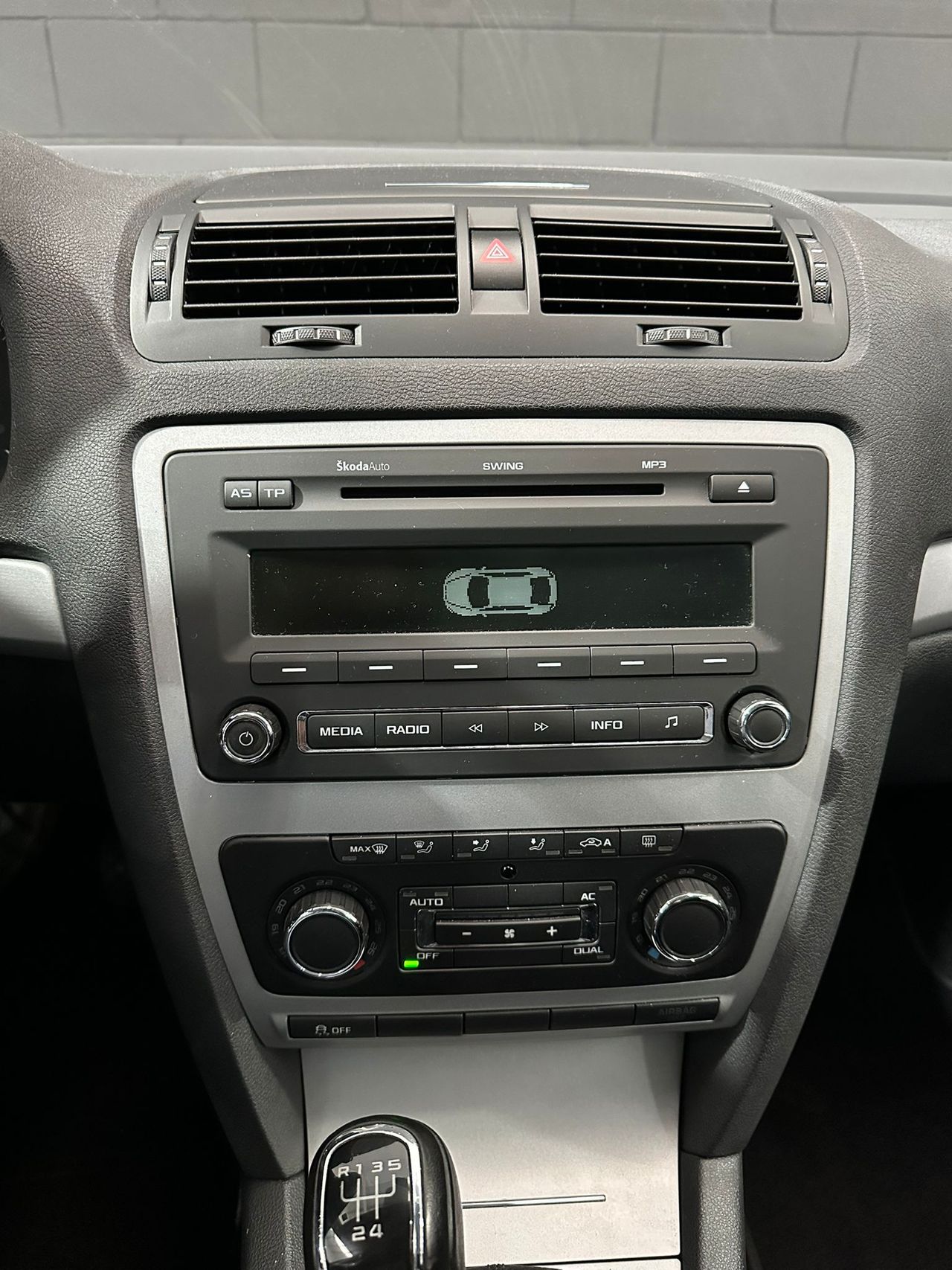 Skoda Octavia 1.6 TDI CR 105cv Ambition - Foto 14