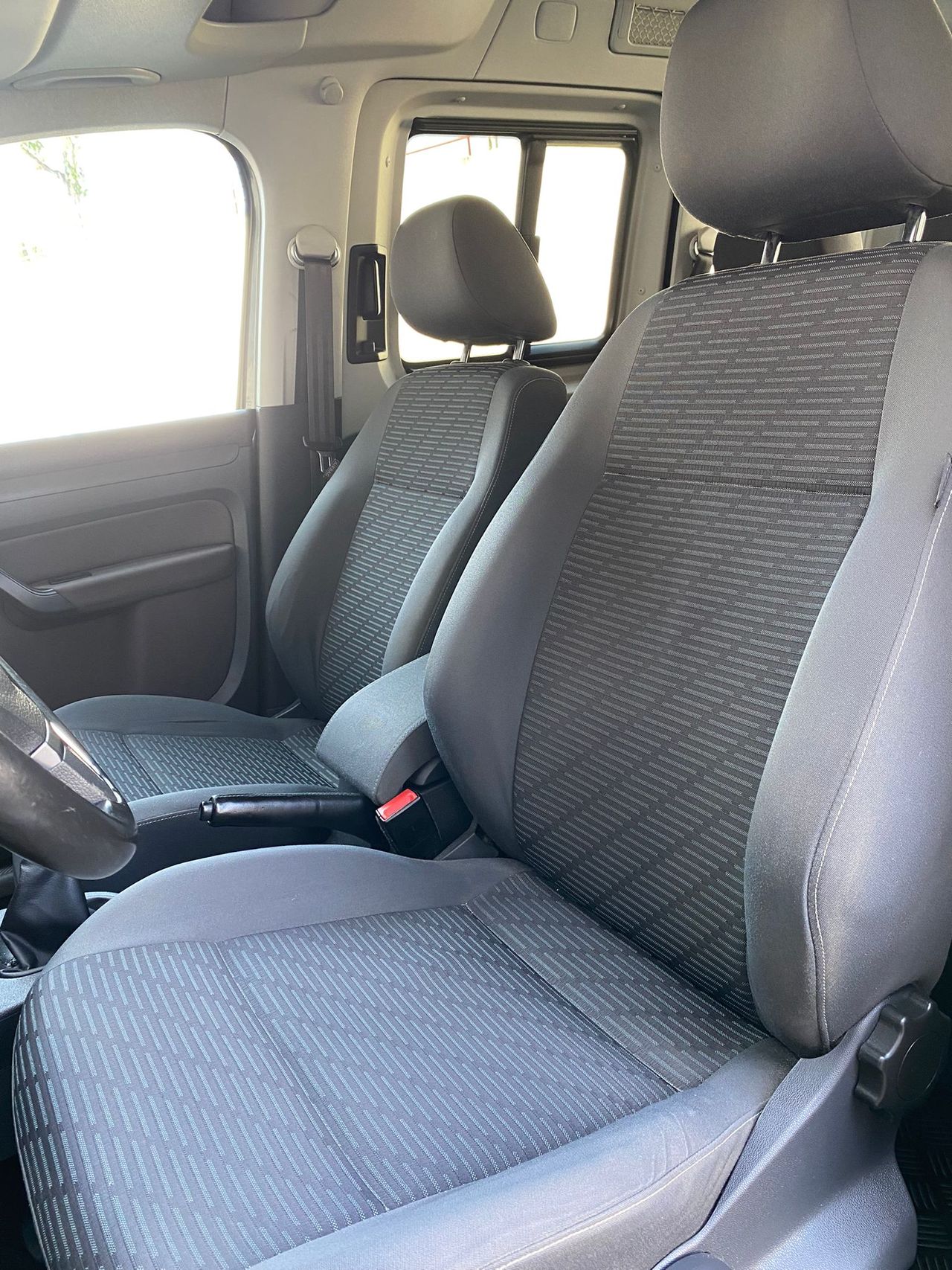 Volkswagen Caddy Comfortline 2.0 TDI 140cv 7pl - Foto 12