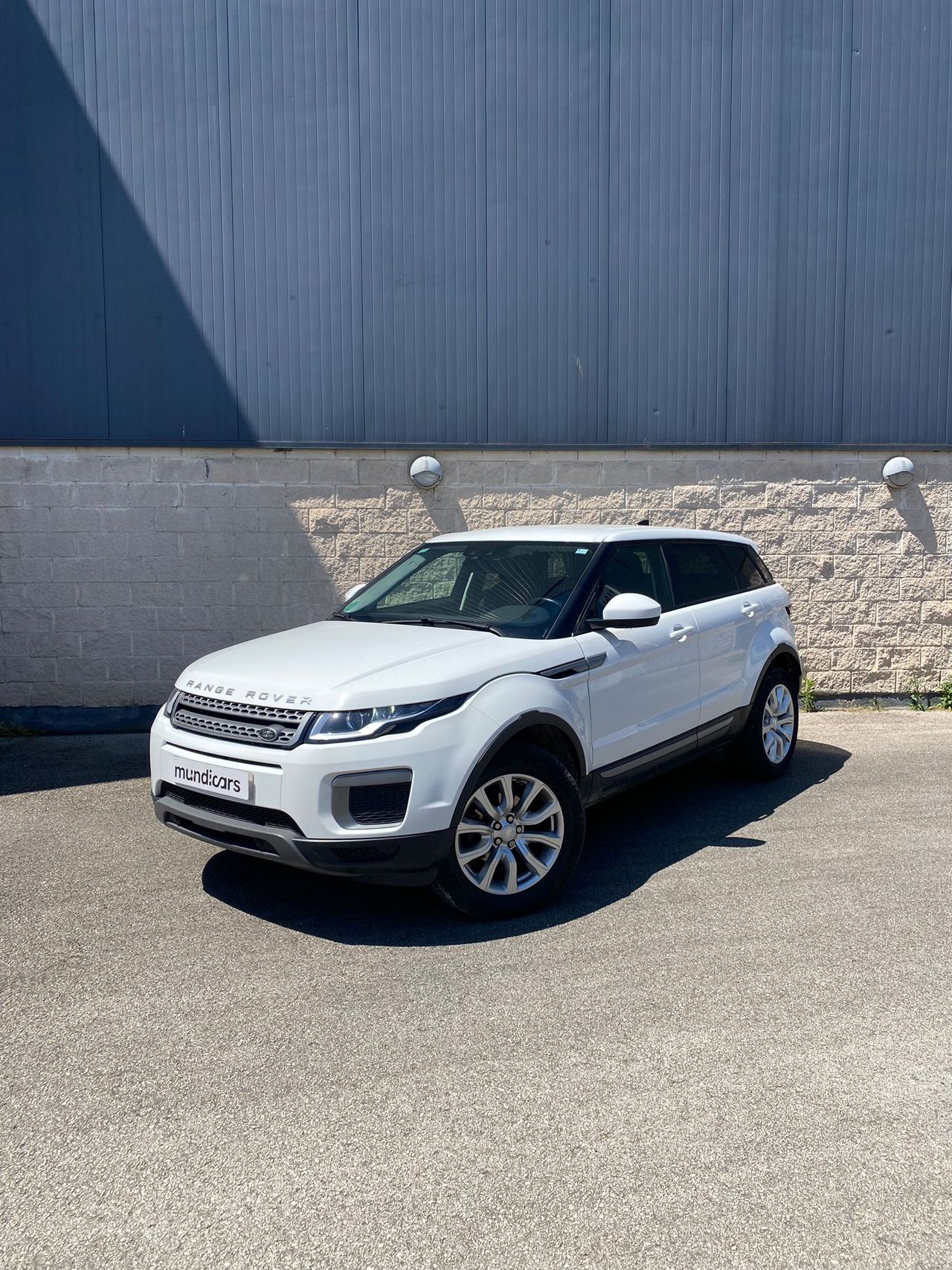 Land-Rover Range Rover Evoque 2.0L eD4 Diesel 110kW 4x2 SE Dynamic - Foto 6