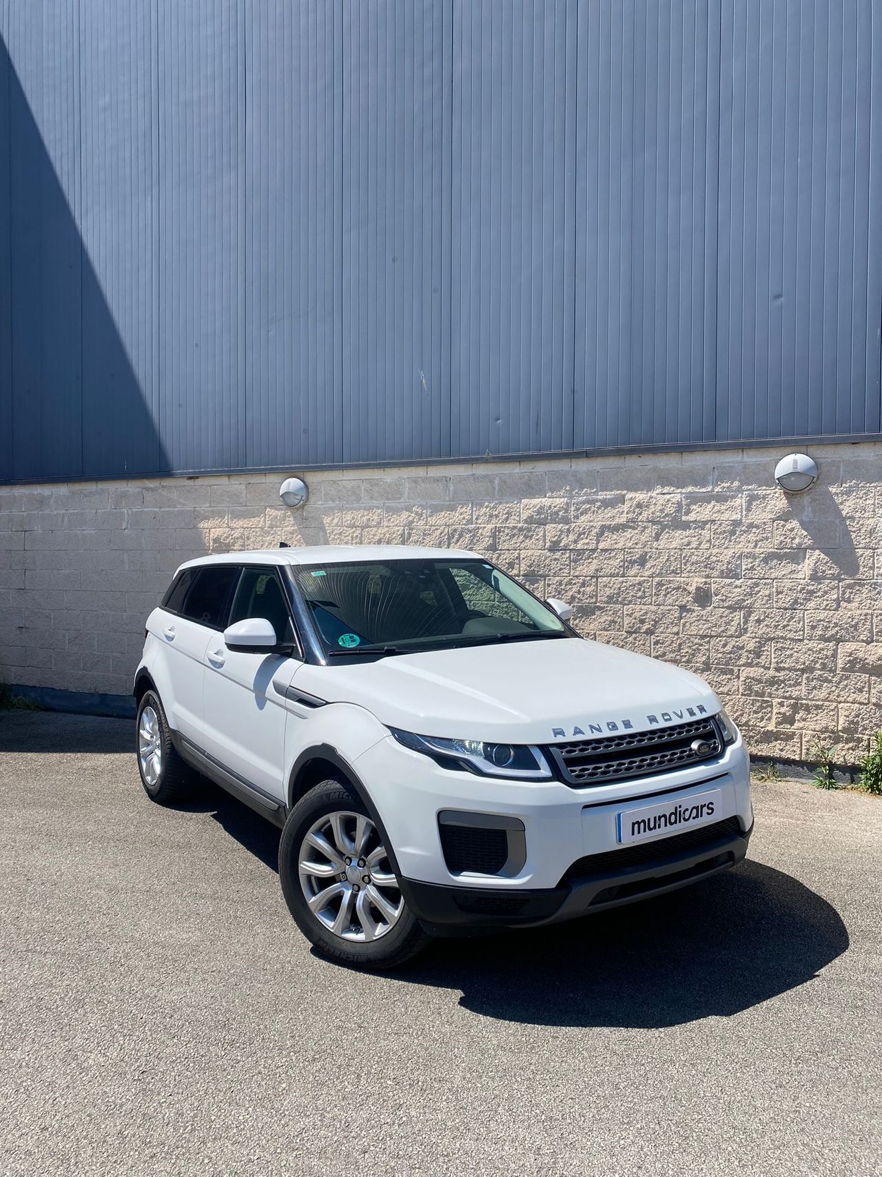 Land-Rover Range Rover Evoque 2.0L eD4 Diesel 110kW 4x2 SE Dynamic - Foto 3
