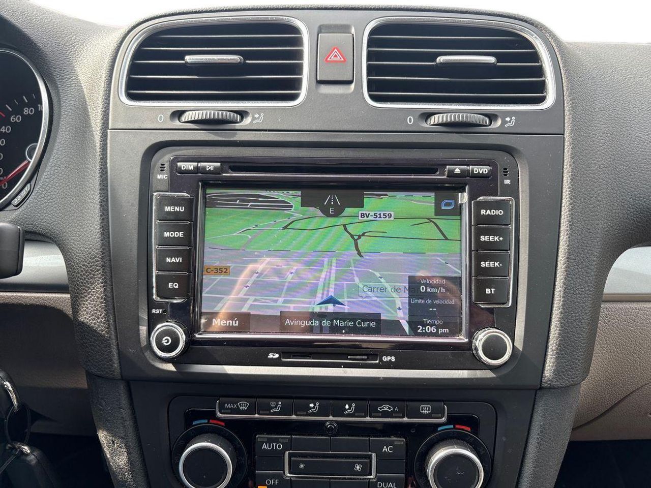 Volkswagen Golf 1.6 TDI 105 DSG Advance BMotion Tech - Foto 16