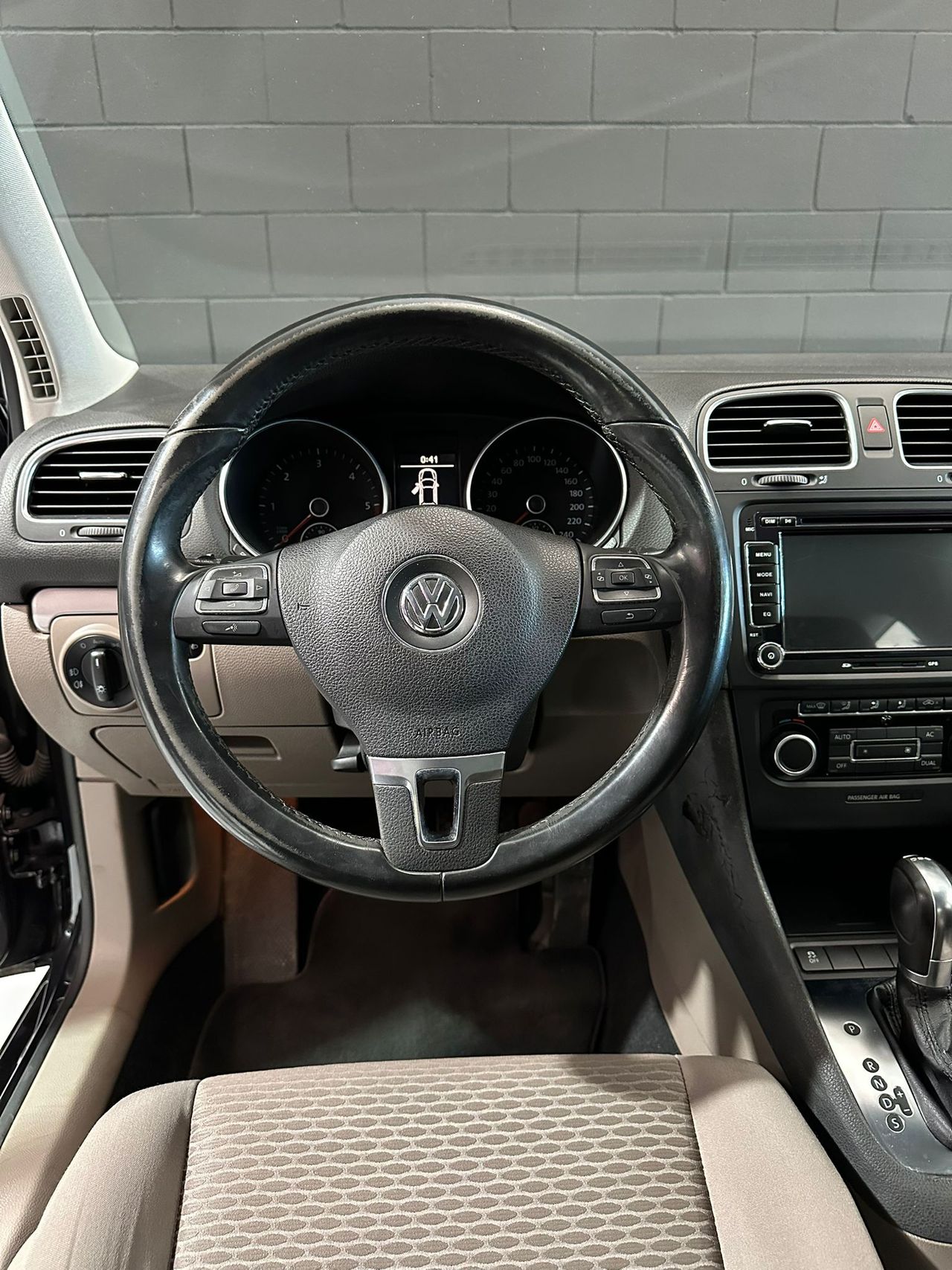 Volkswagen Golf 1.6 TDI 105 DSG Advance BMotion Tech - Foto 14