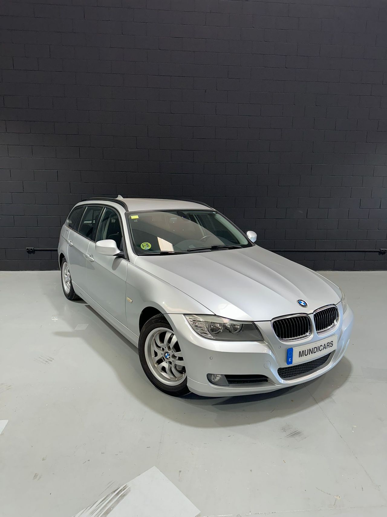 BMW Serie 3 318d Auto Touring - Foto 4