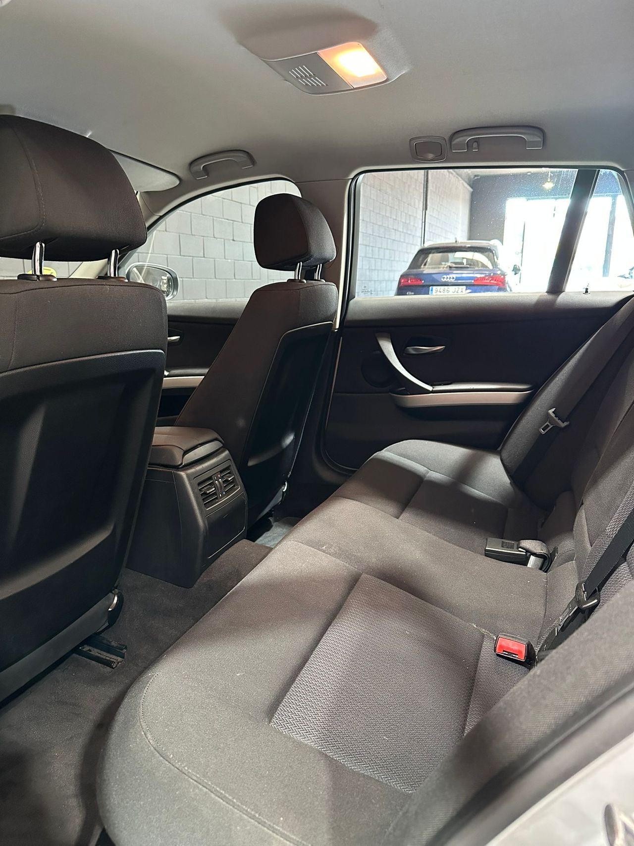 BMW Serie 3 318d Auto Touring - Foto 13