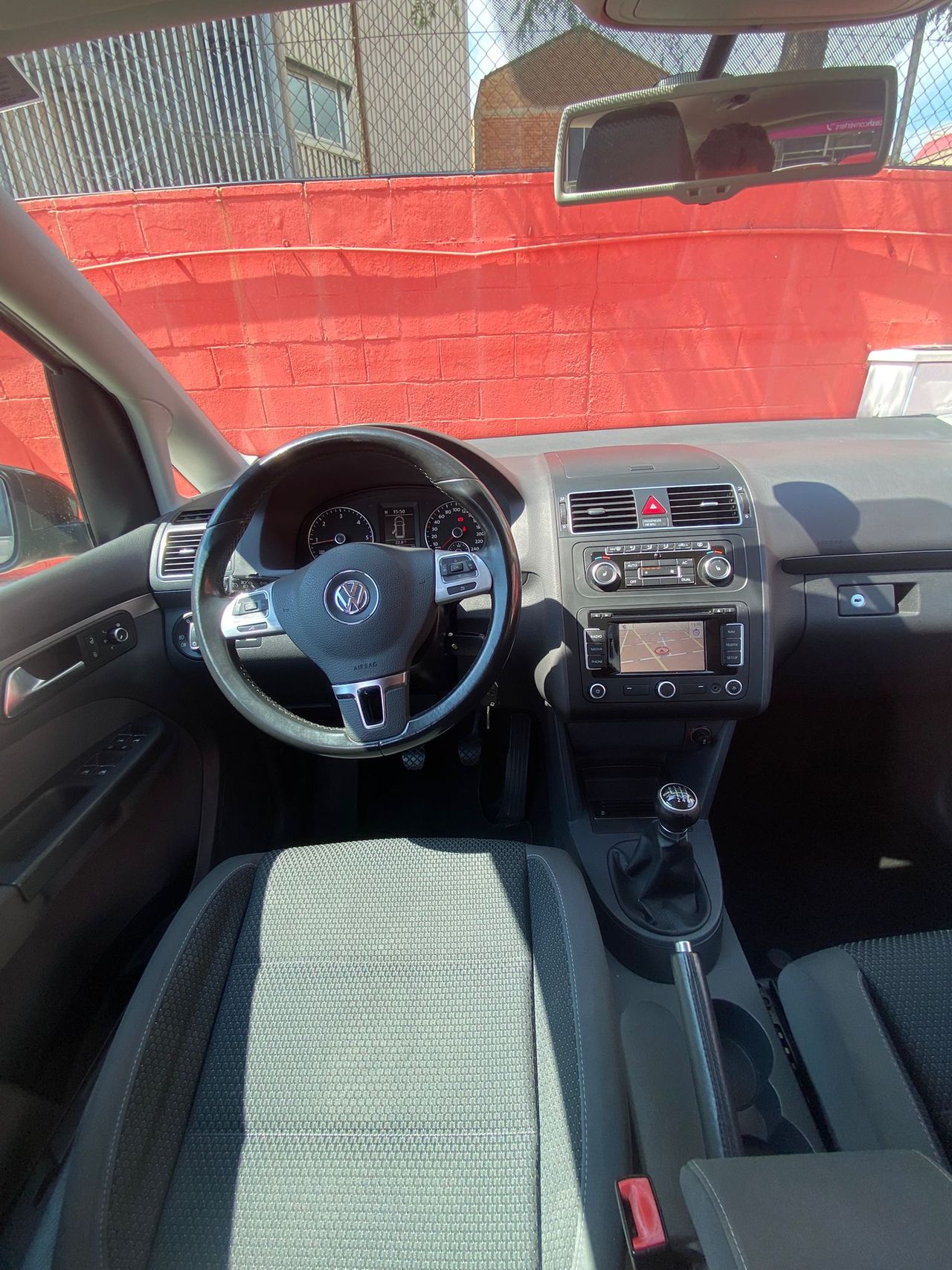 Volkswagen Touran 2.0 TDI 140cv Advance - Foto 13