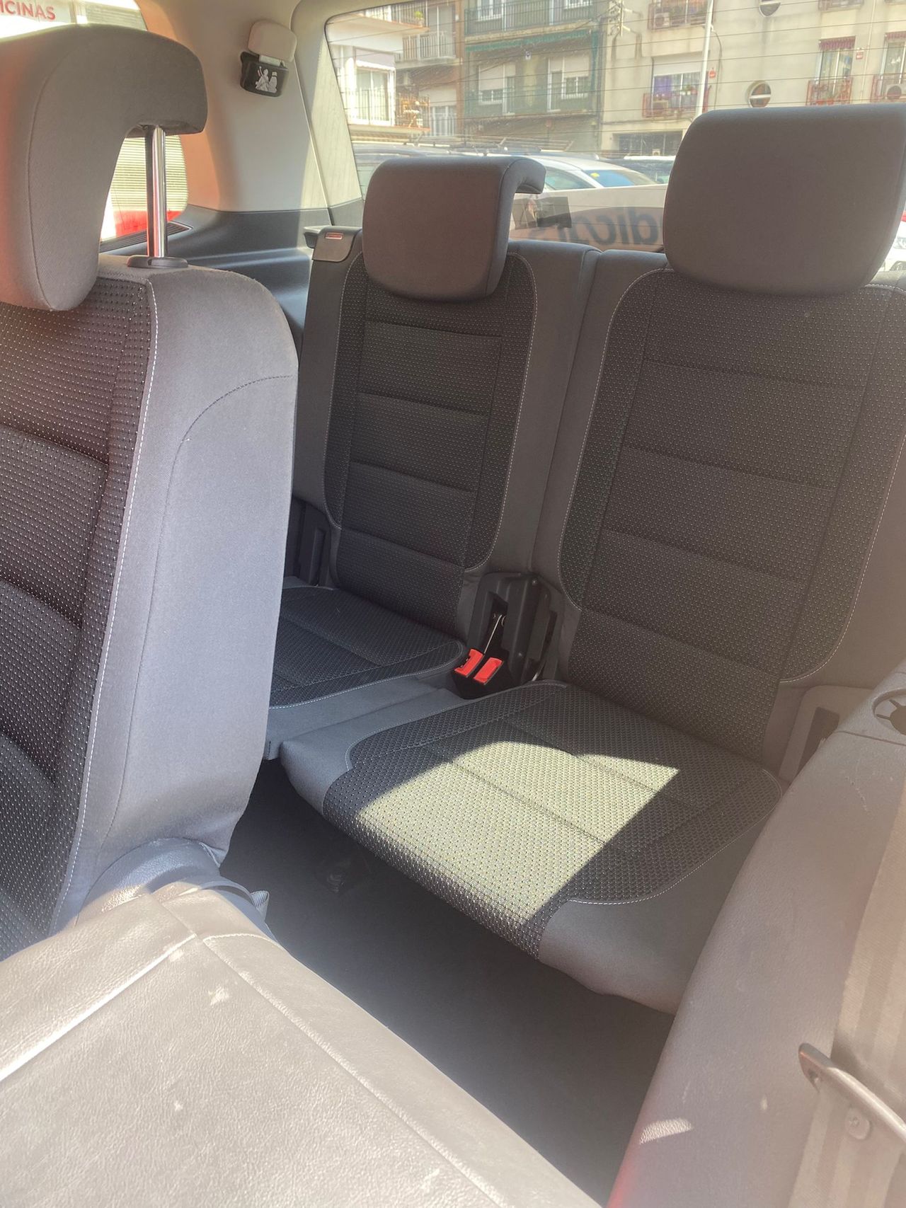 Volkswagen Touran 2.0 TDI 140cv Advance - Foto 18