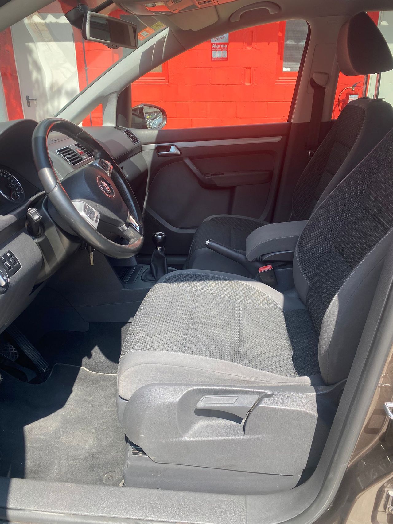 Volkswagen Touran 2.0 TDI 140cv Advance - Foto 22