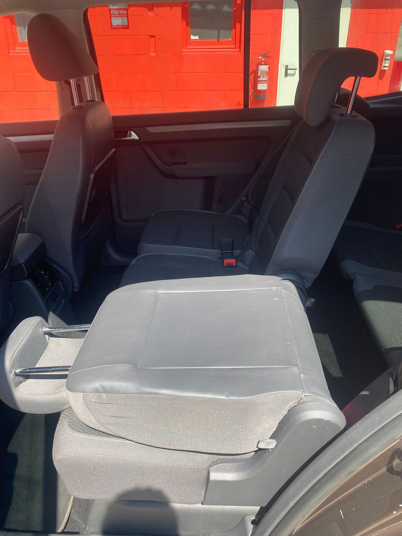 Volkswagen Touran 2.0 TDI 140cv Advance - Foto 16