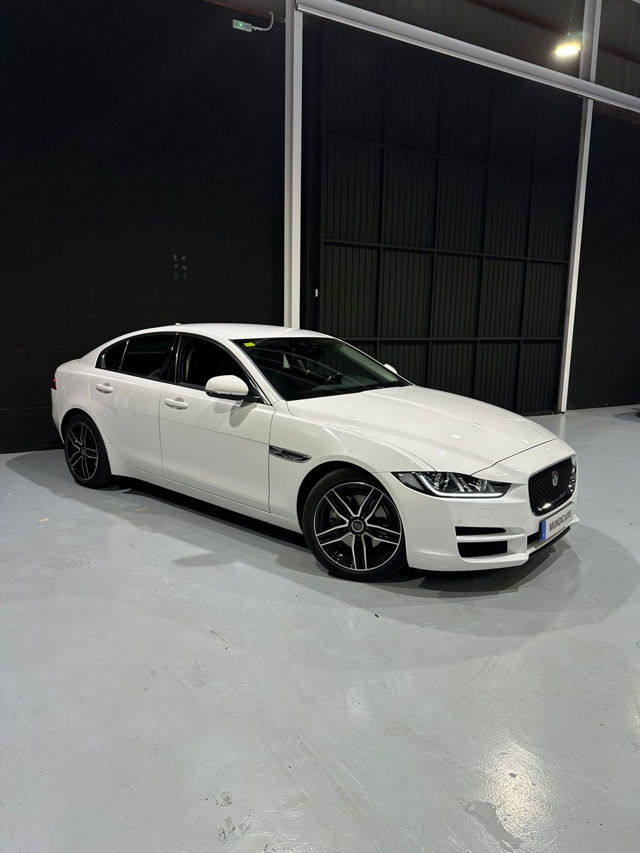 Jaguar XE 2.0 AJ200D Diesel Auto RWD XE Prestige - Foto 3